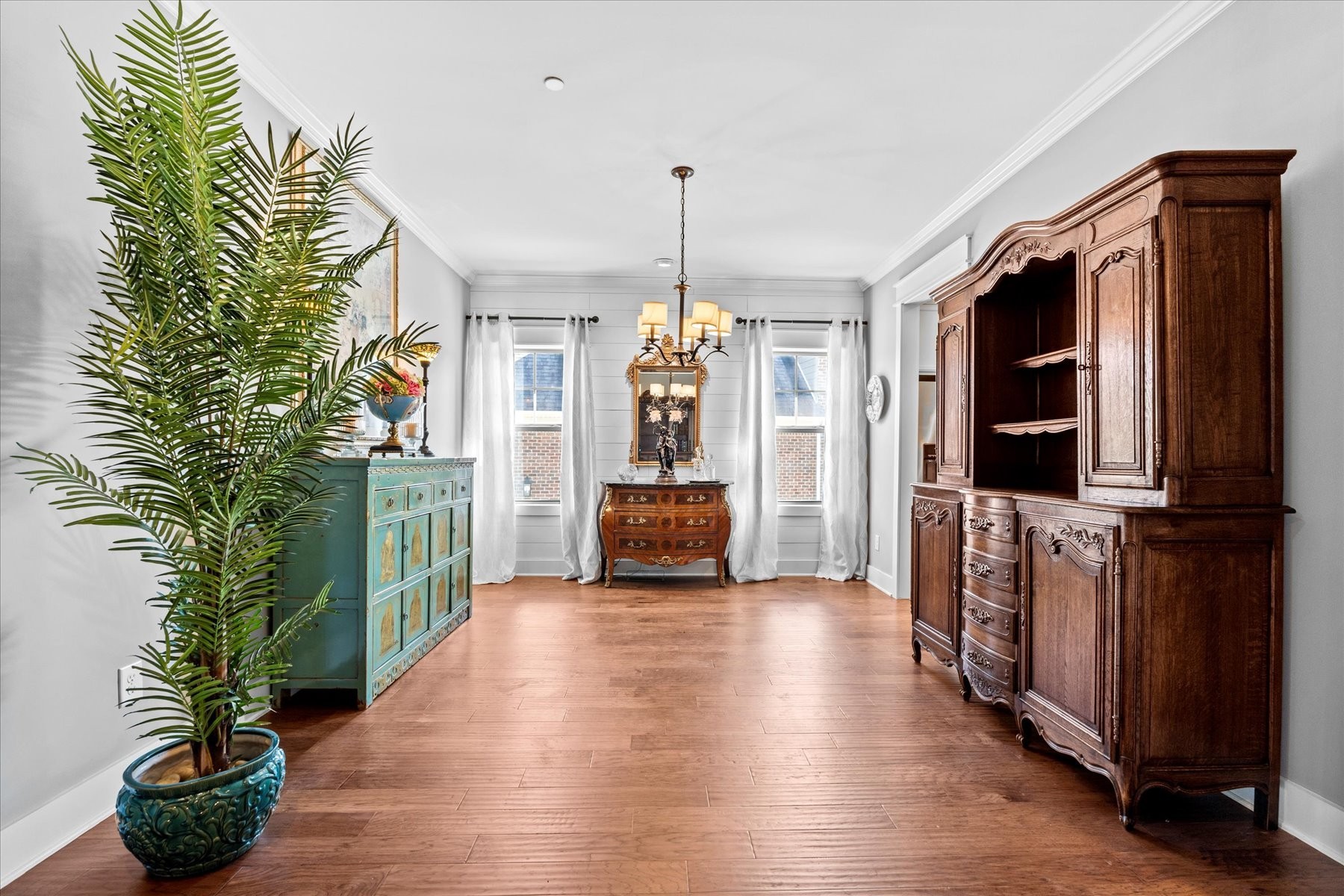 205 Everett Ct