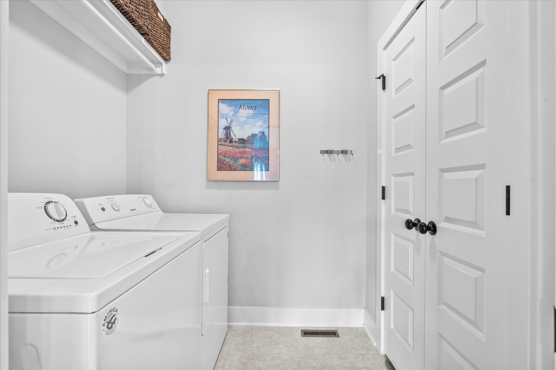 205 Everett Ct