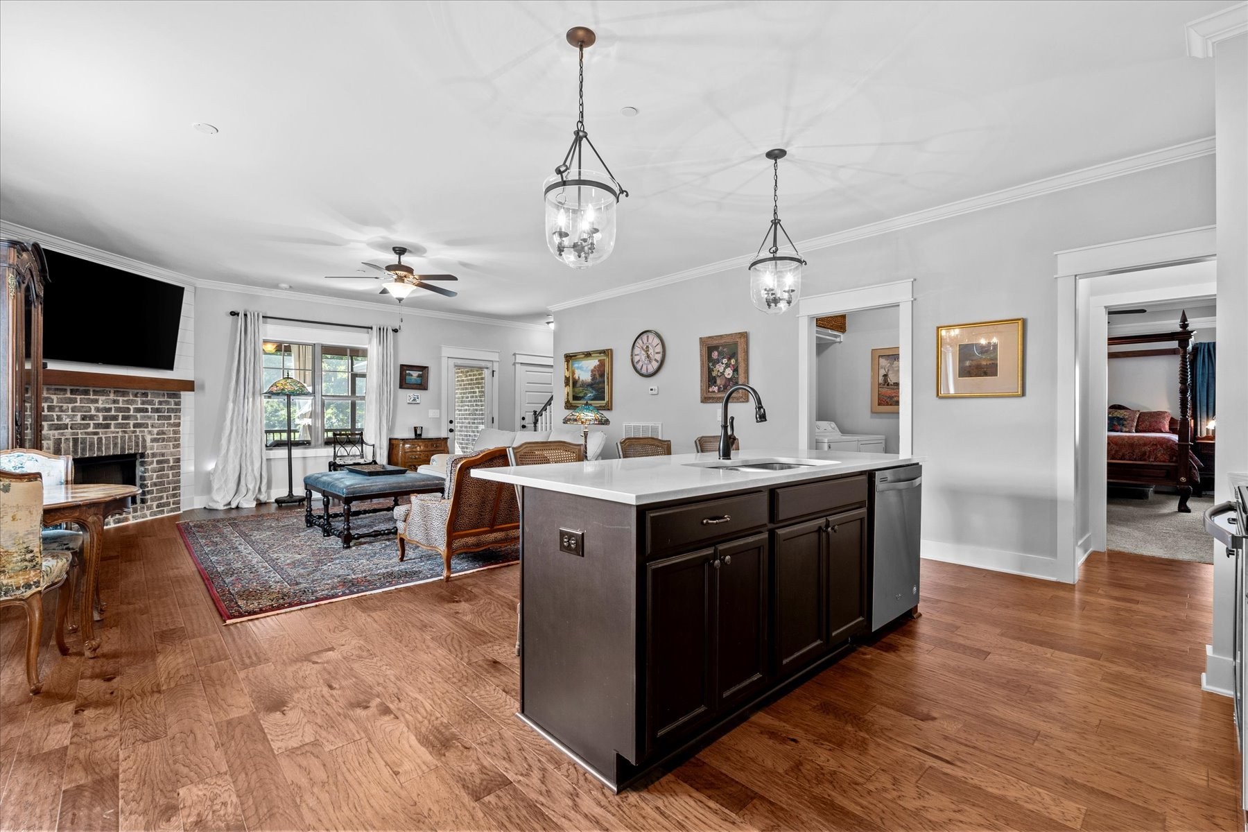205 Everett Ct