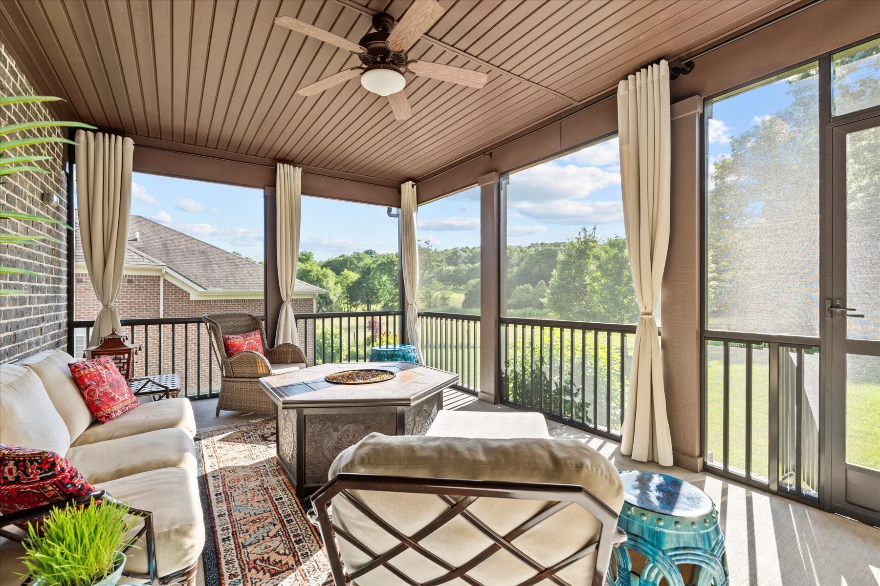 205 Everett Ct