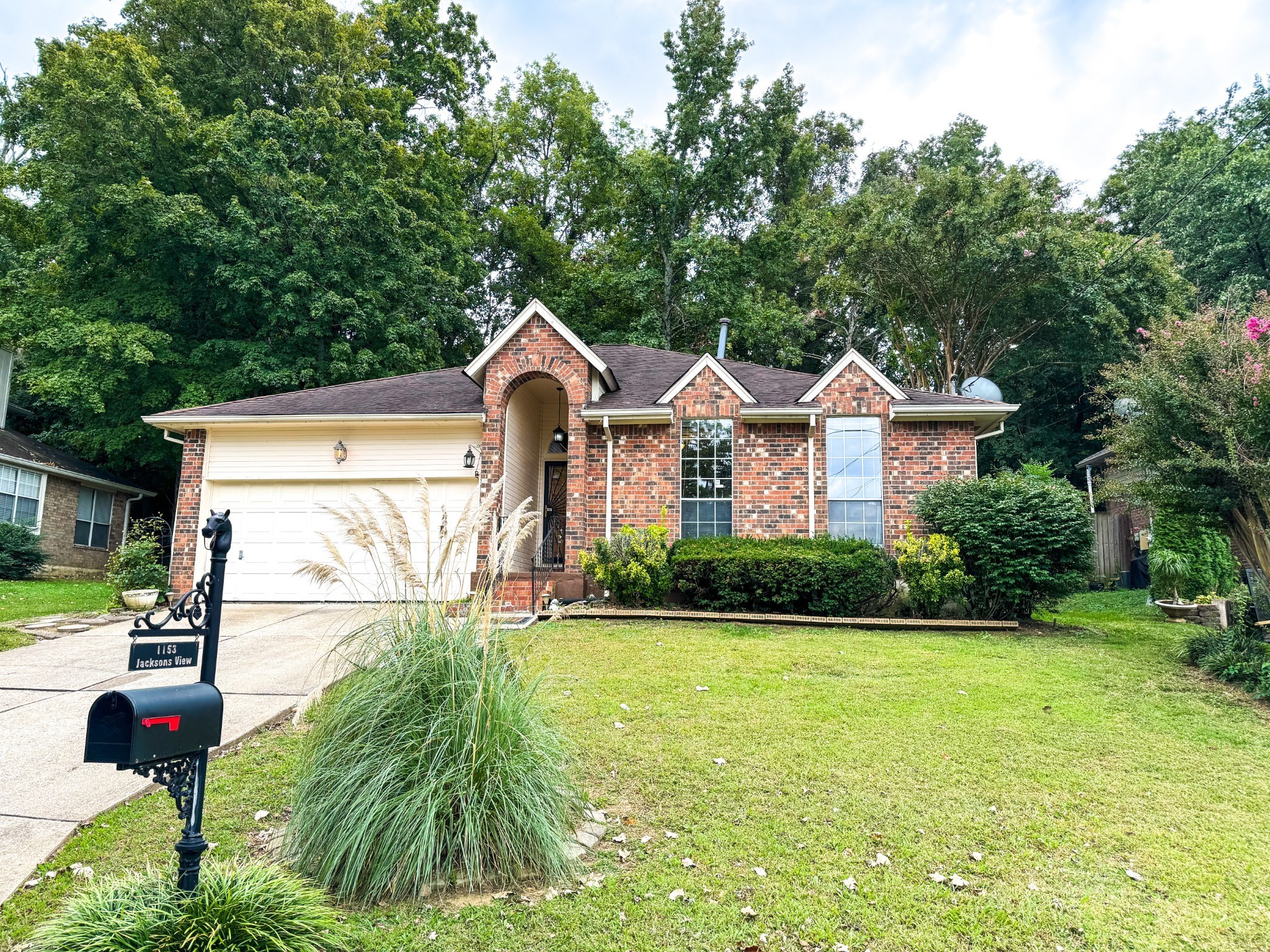 1153 Jacksons View Rd