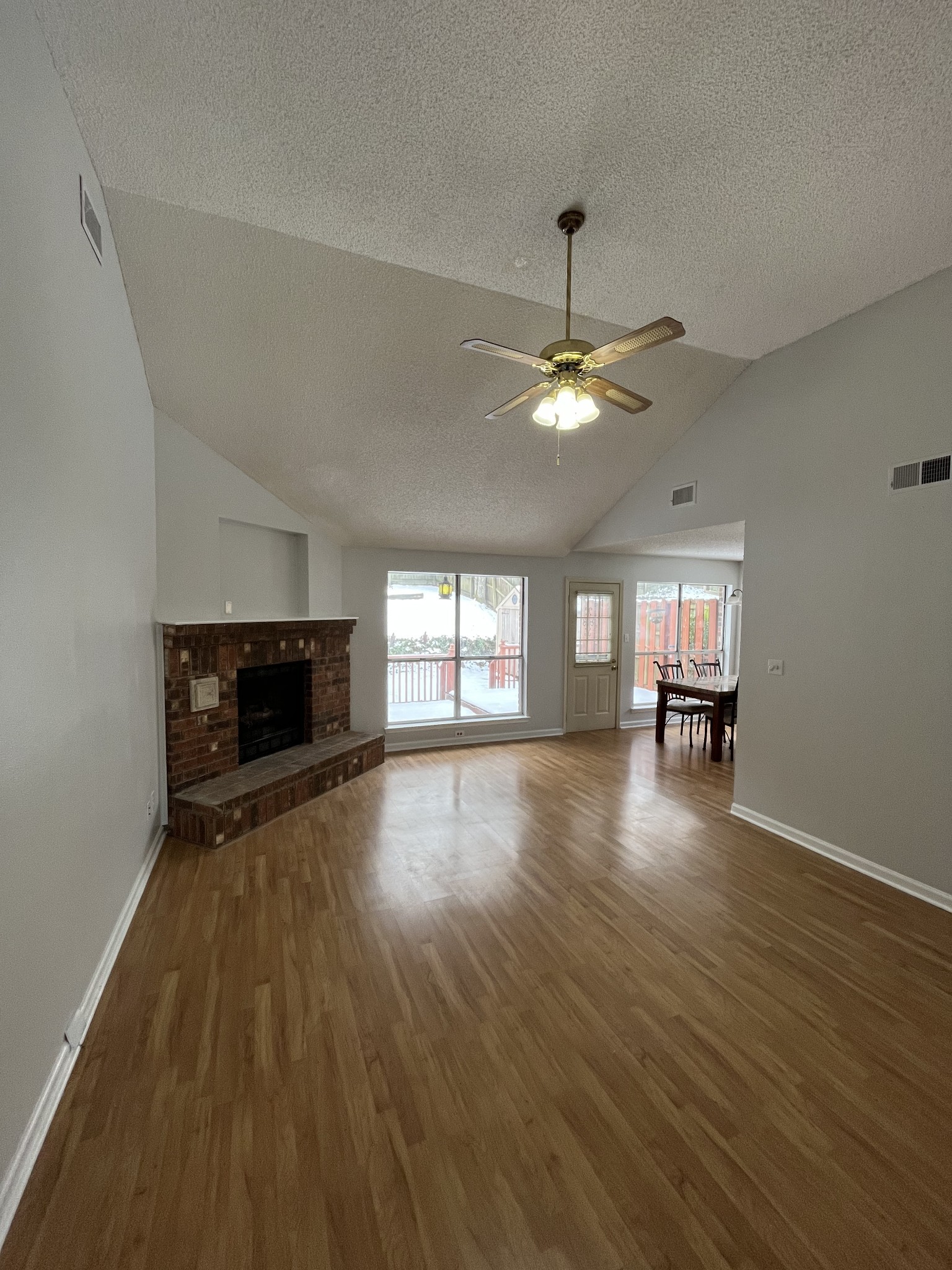 1153 Jacksons View Rd