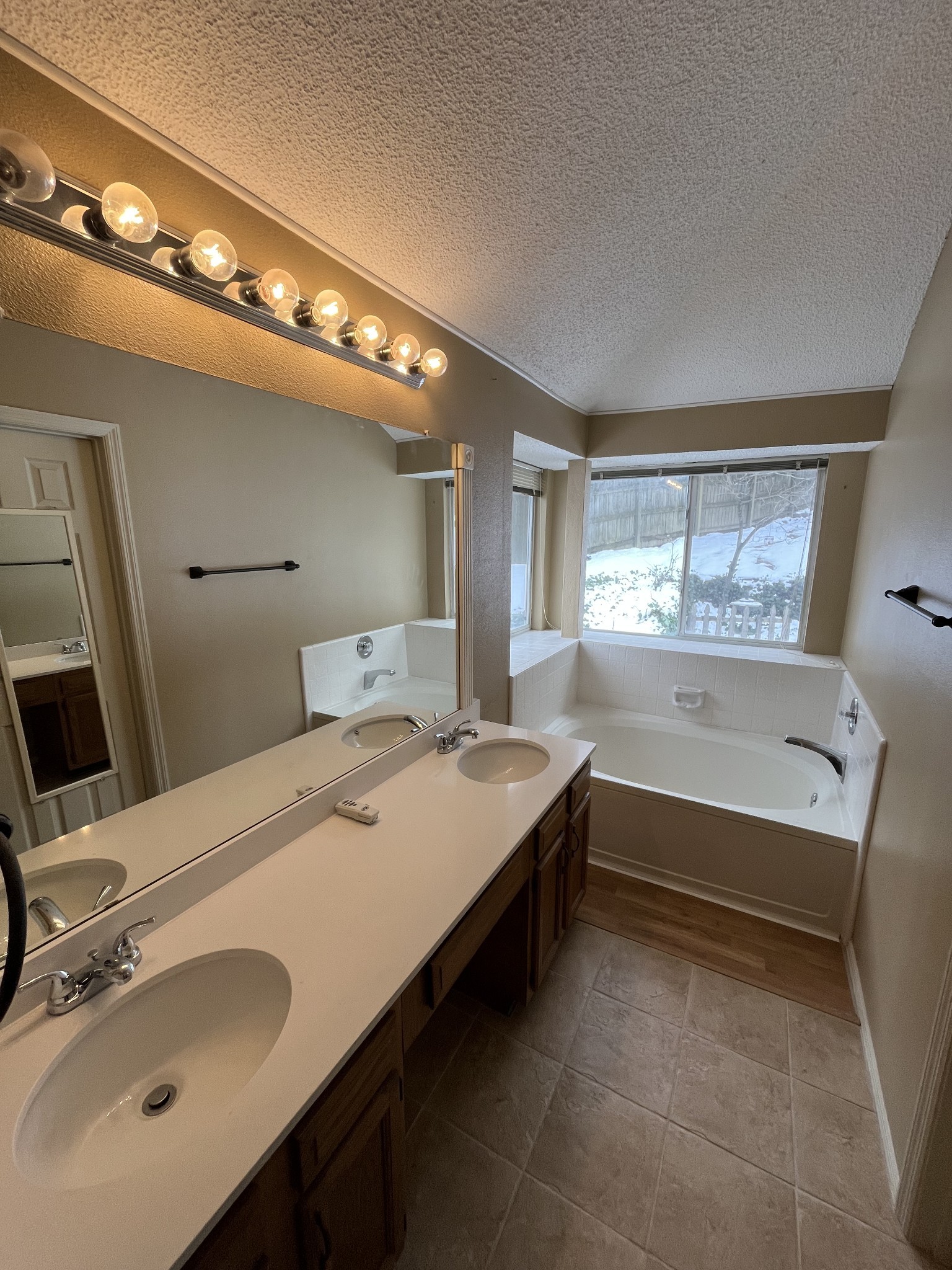 1153 Jacksons View Rd