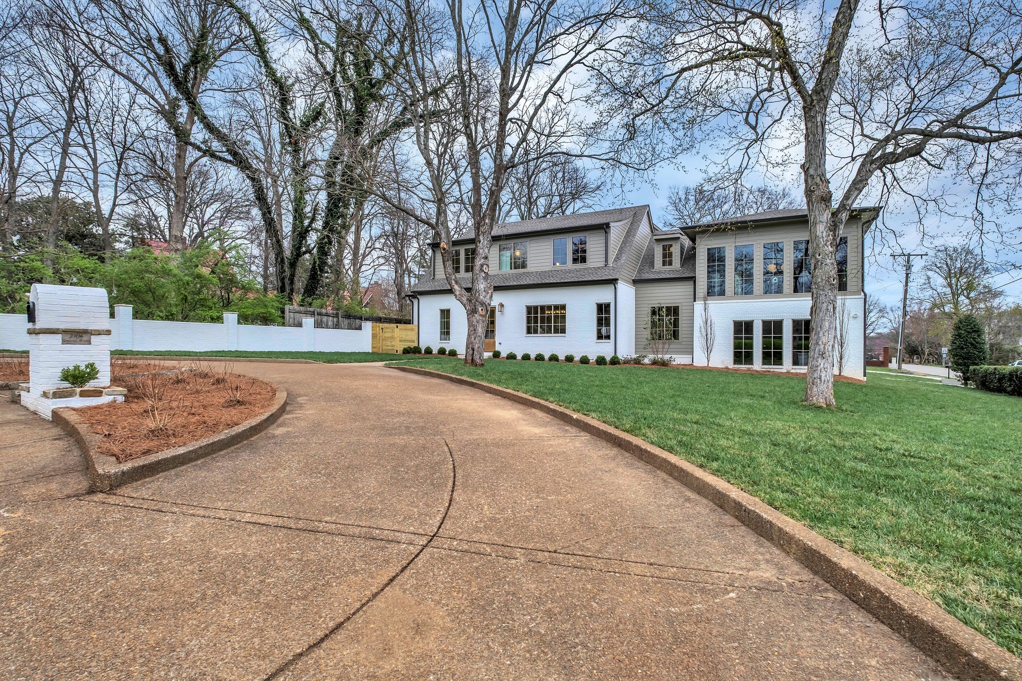 3706 Granny White Pike