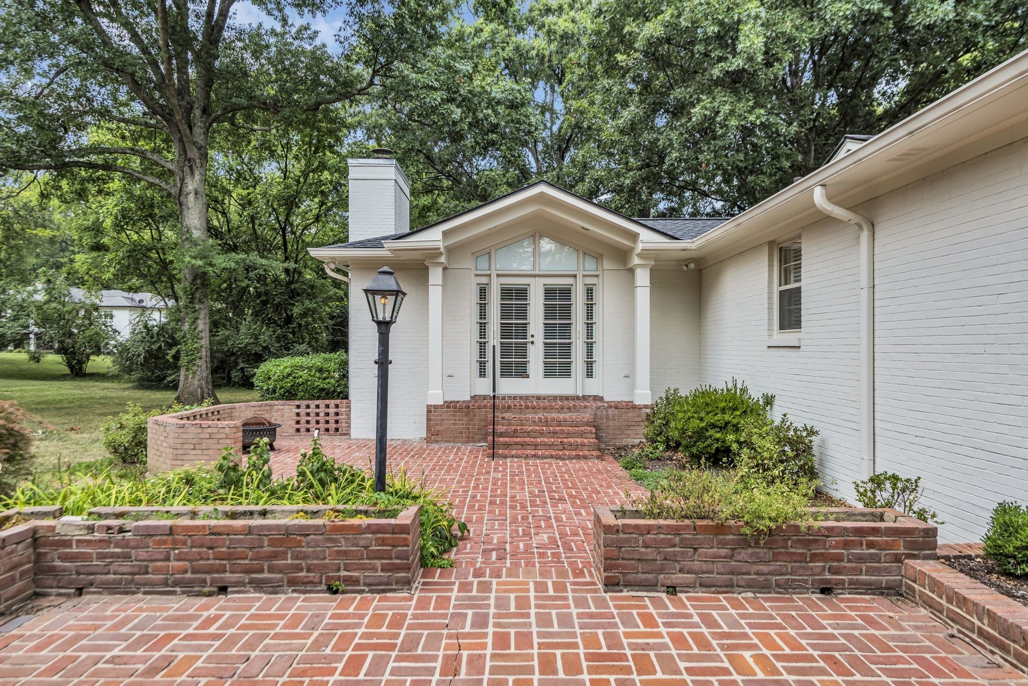 1209 Tyne Blvd
