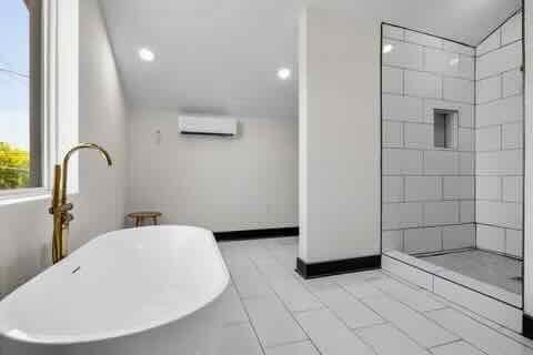 1816 Jo Johnston Ave