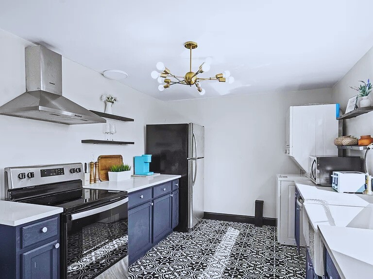 1816 Jo Johnston Ave