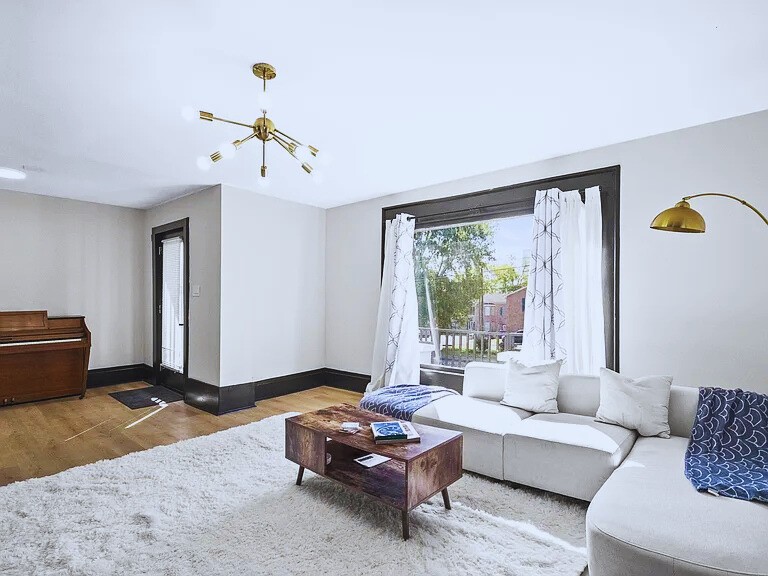 1816 Jo Johnston Ave