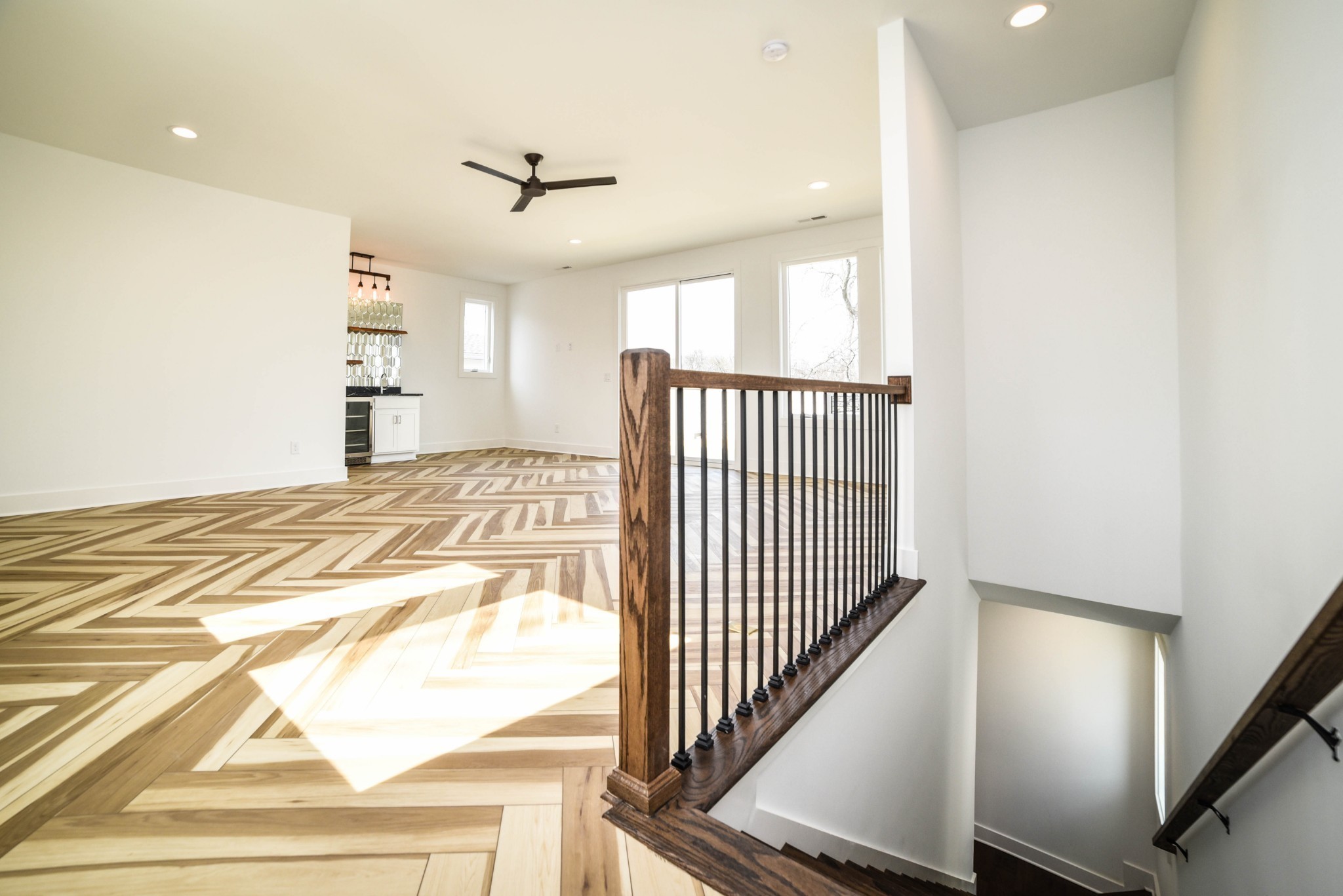 409 Moore Ave