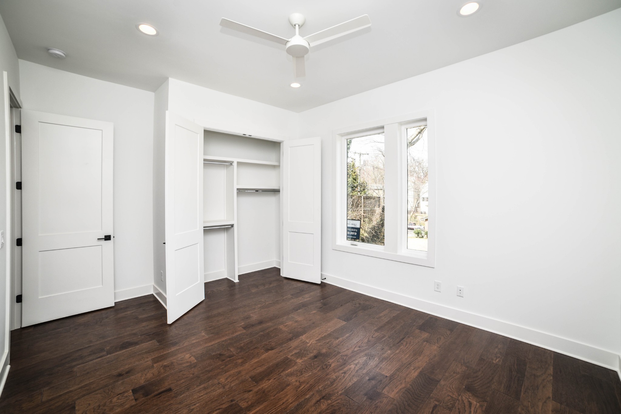 409 Moore Ave