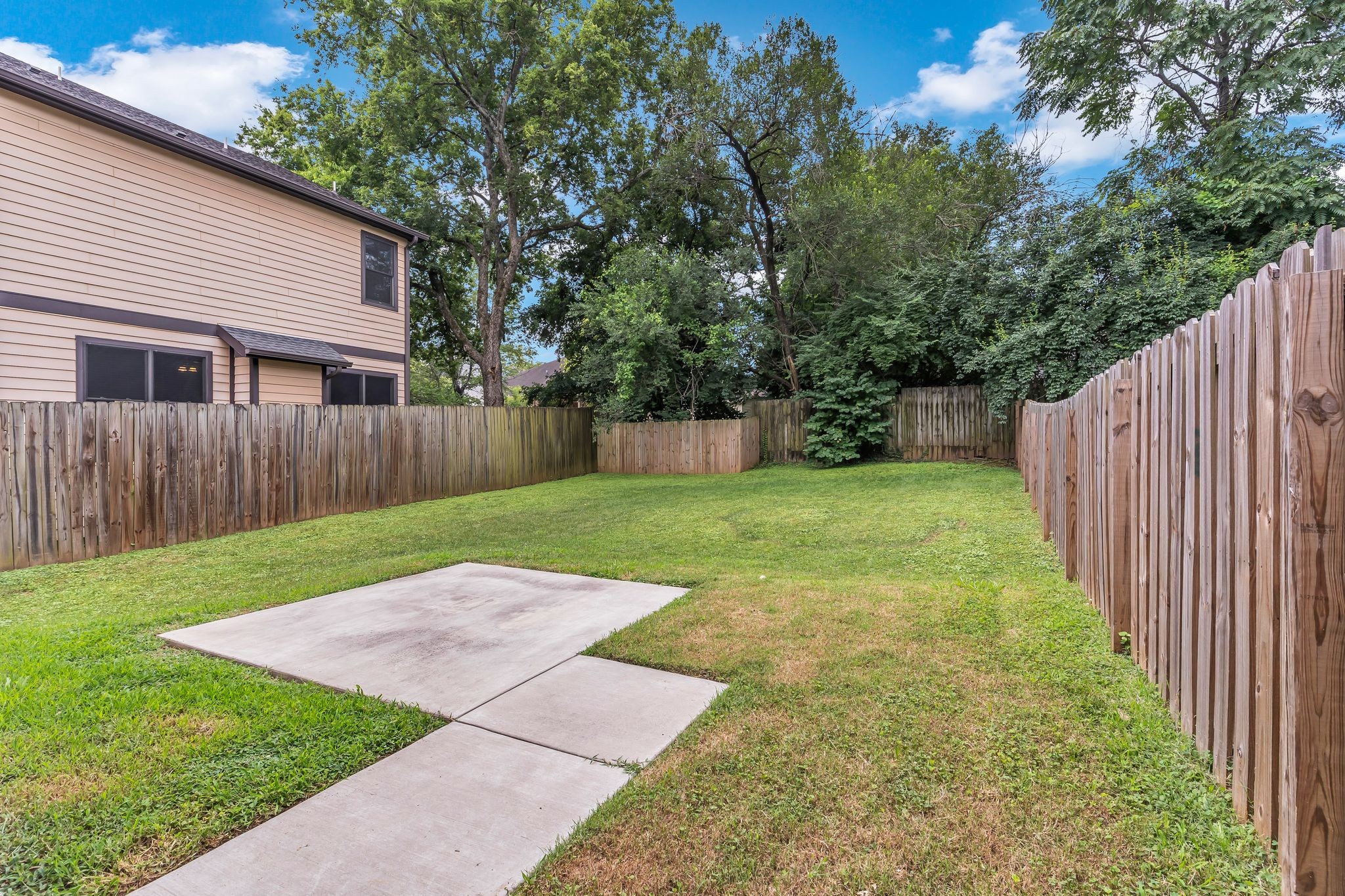 1541A Battlefield Dr
