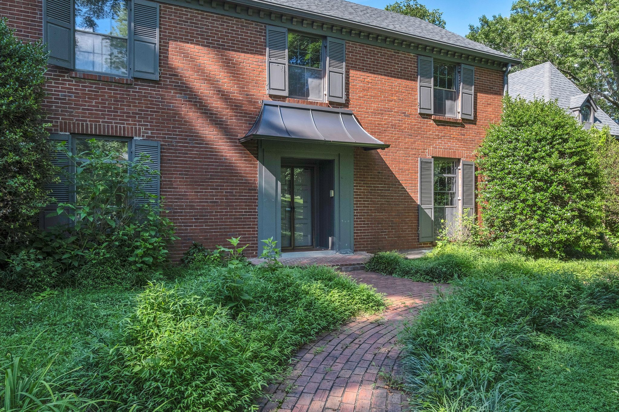 1038 Tyne Blvd