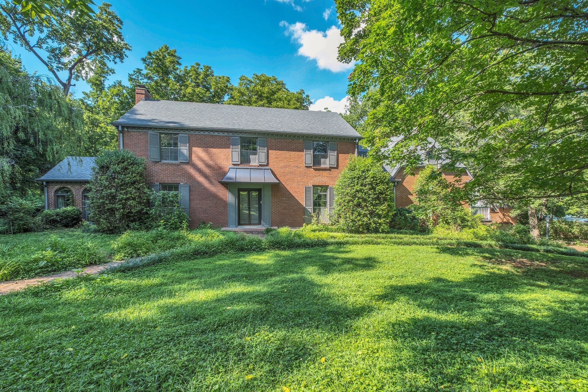 1038 Tyne Blvd