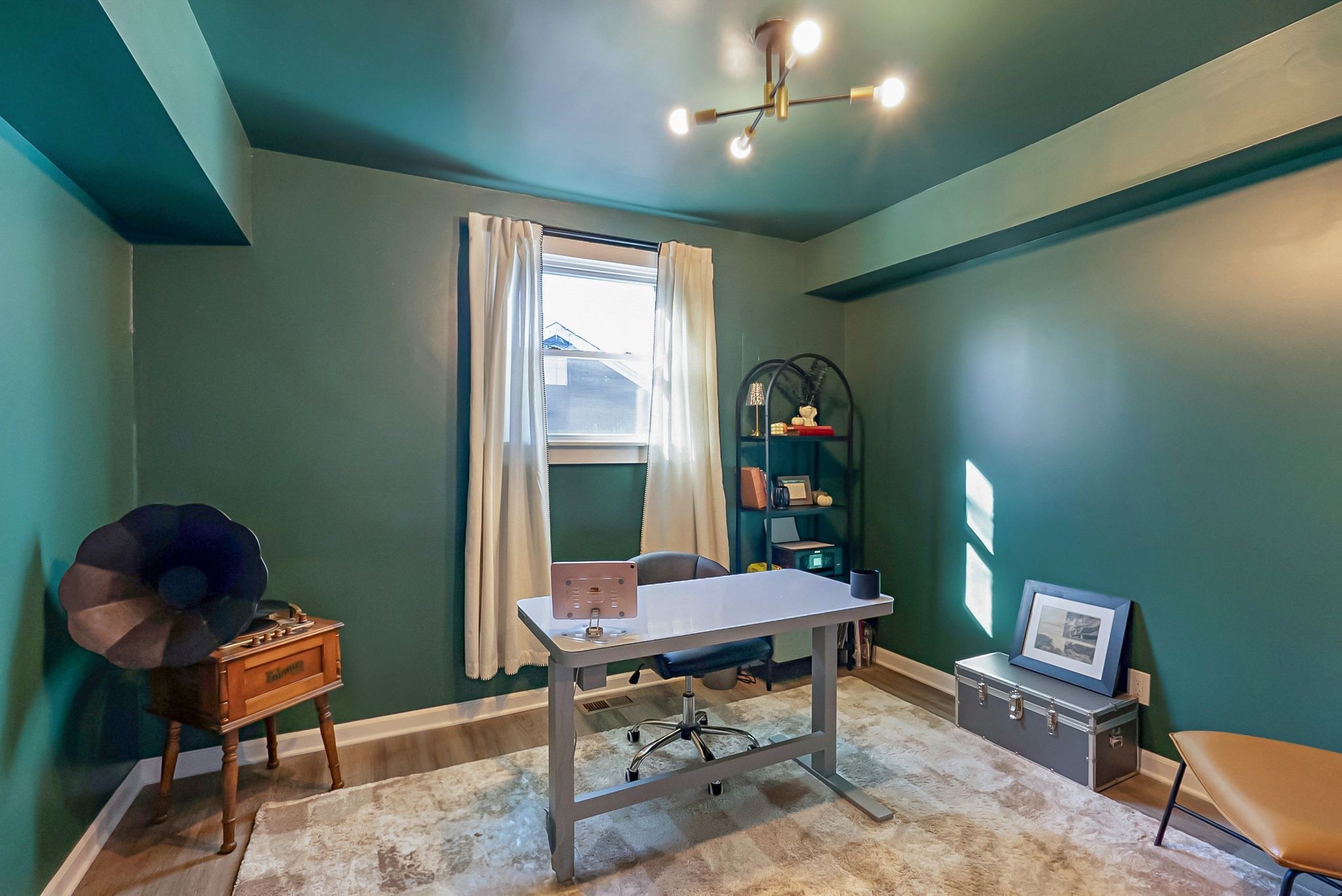 302 DuPont Ave