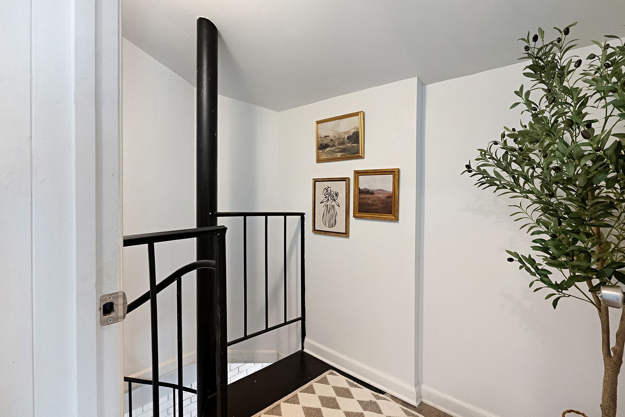 302 DuPont Ave