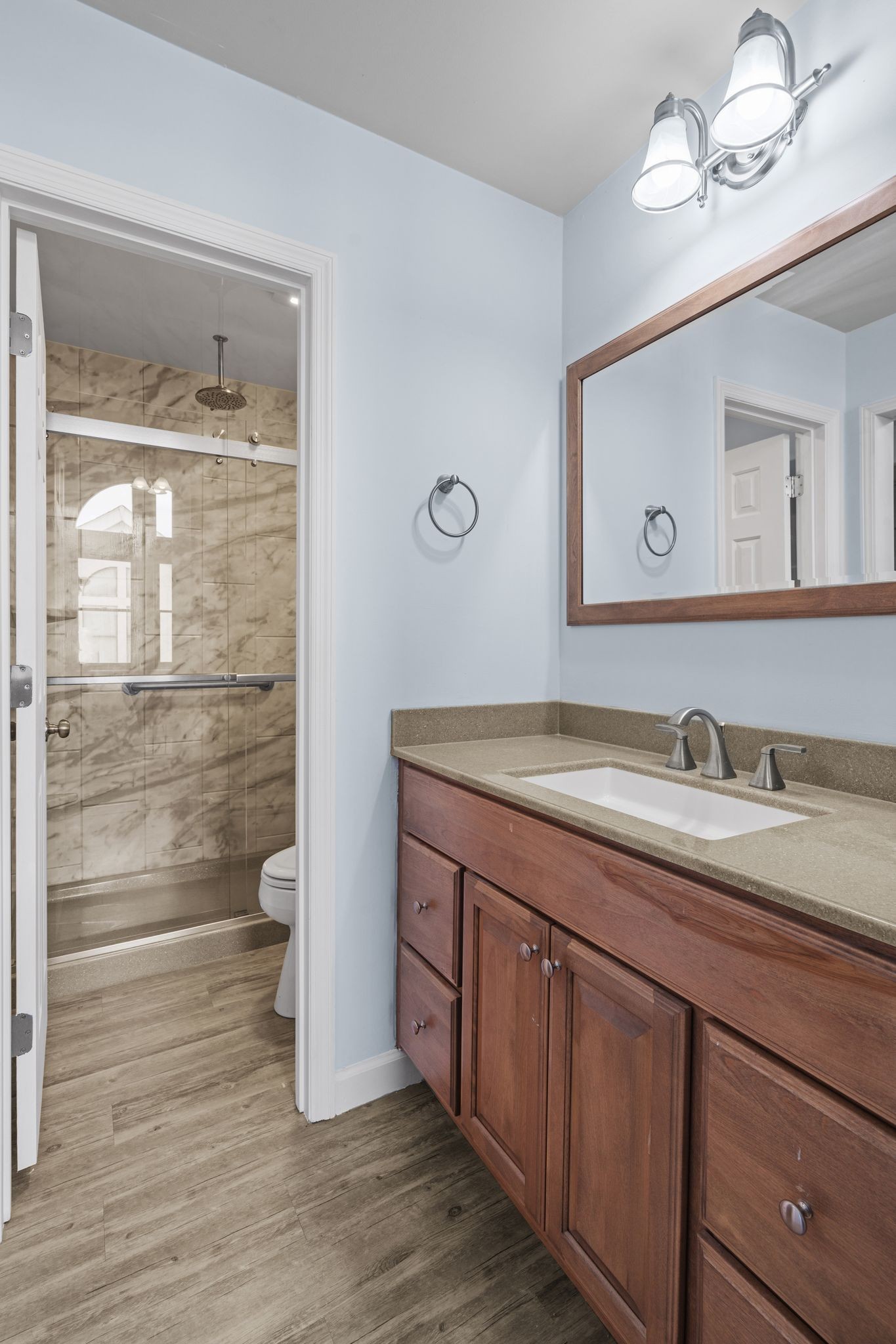 939 Russell St Unit: 16