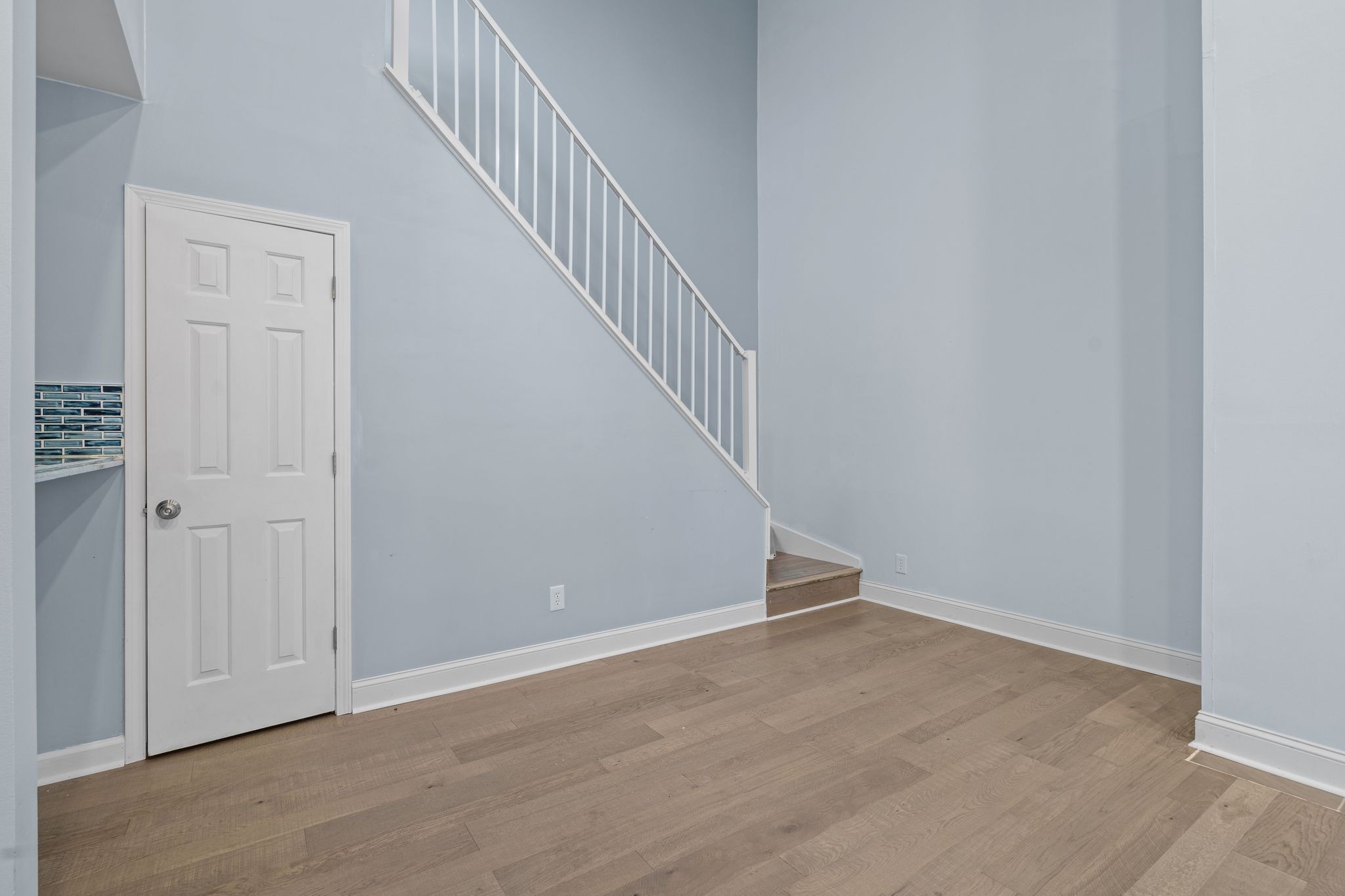 939 Russell St Unit: 16