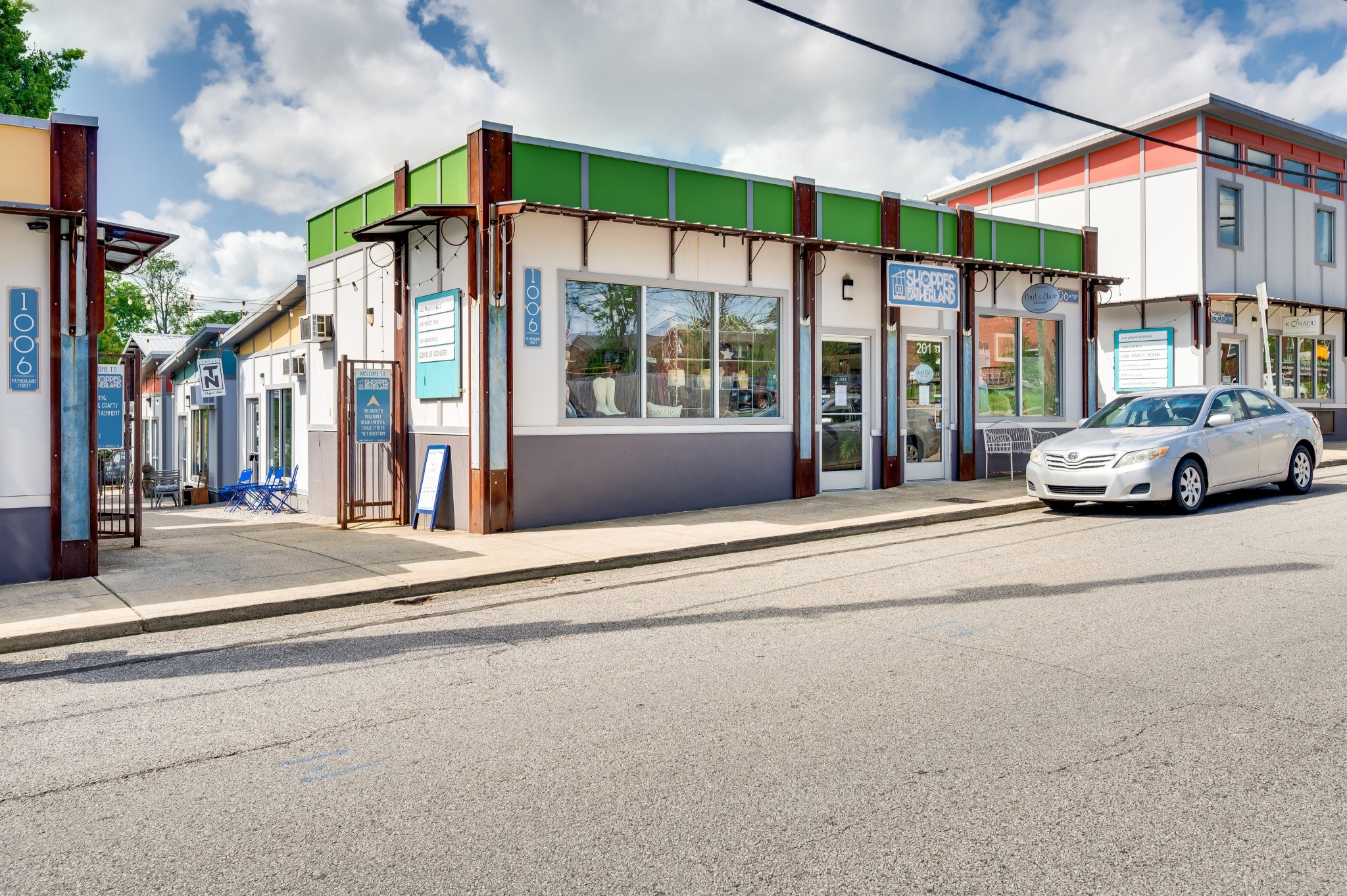 939 Russell St Unit: 16