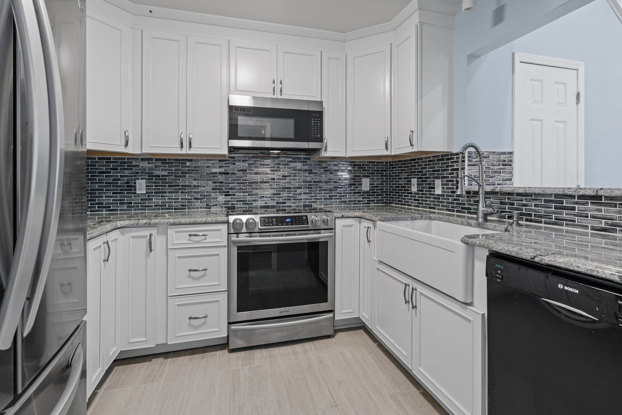 939 Russell St Unit: 16