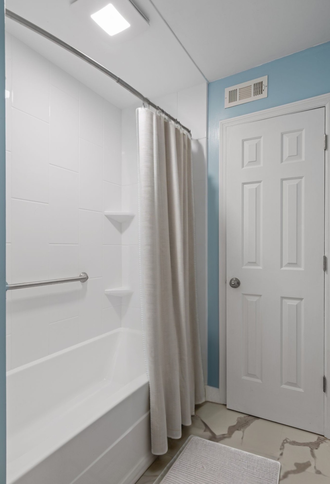 939 Russell St Unit: 16