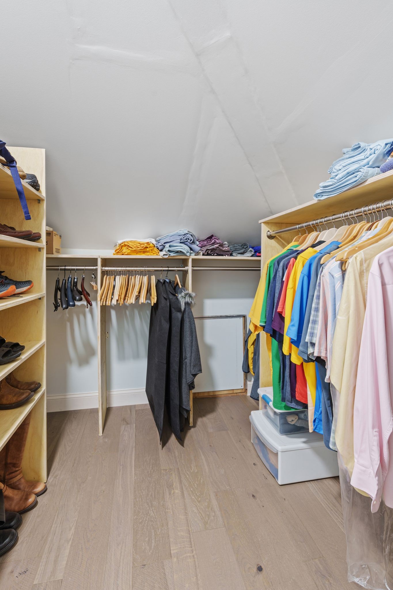 939 Russell St Unit: 16