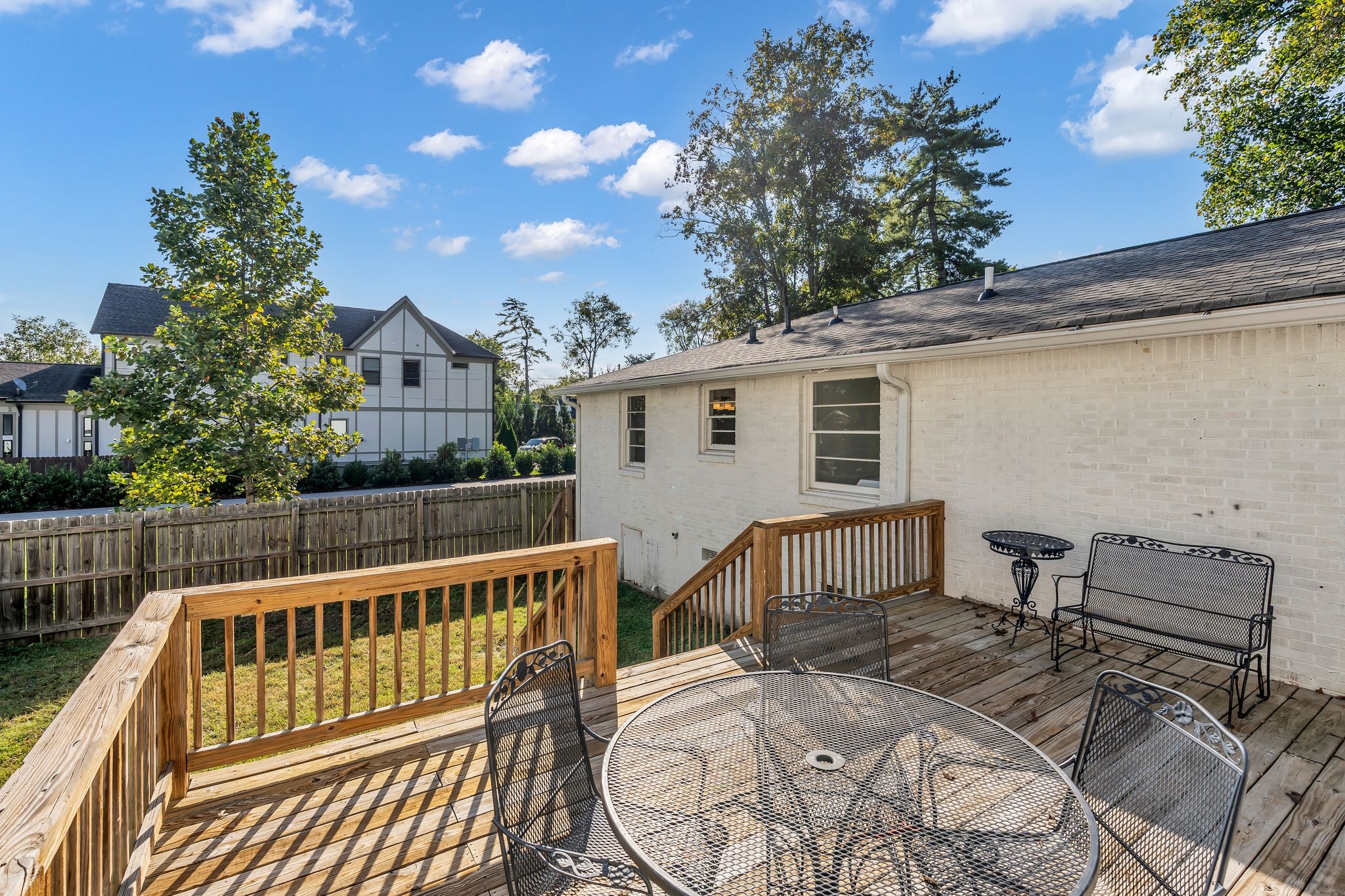1100 Grandview Dr