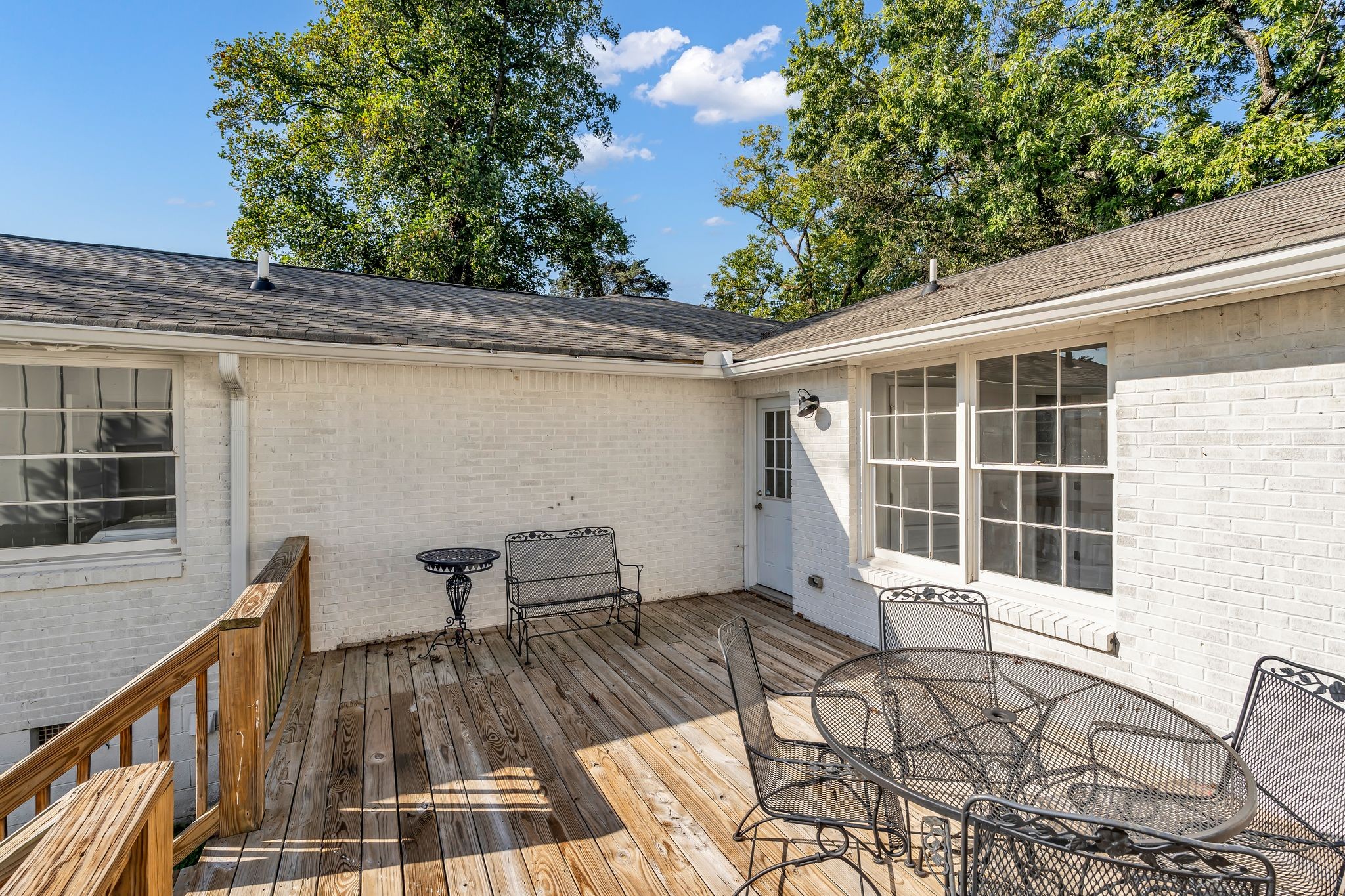 1100 Grandview Dr