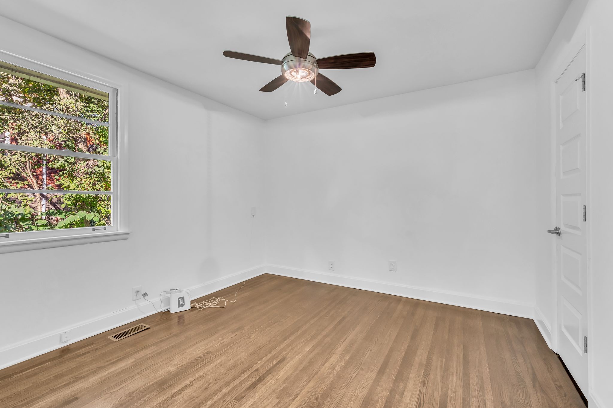 1100 Grandview Dr