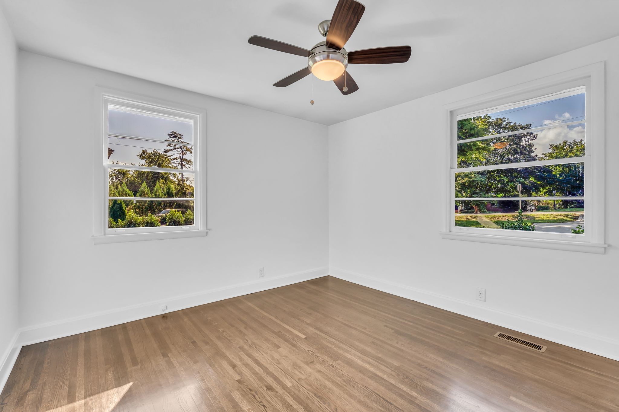 1100 Grandview Dr