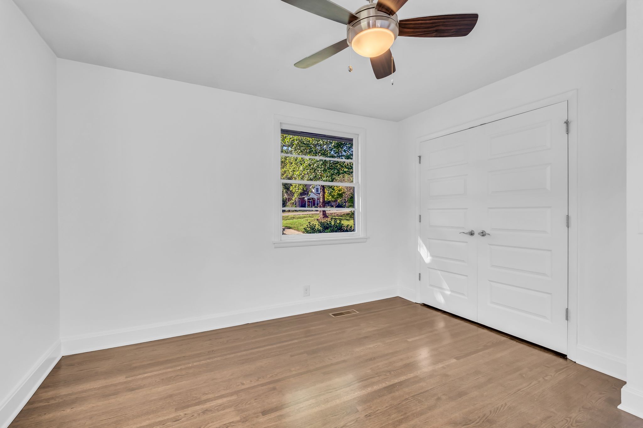 1100 Grandview Dr