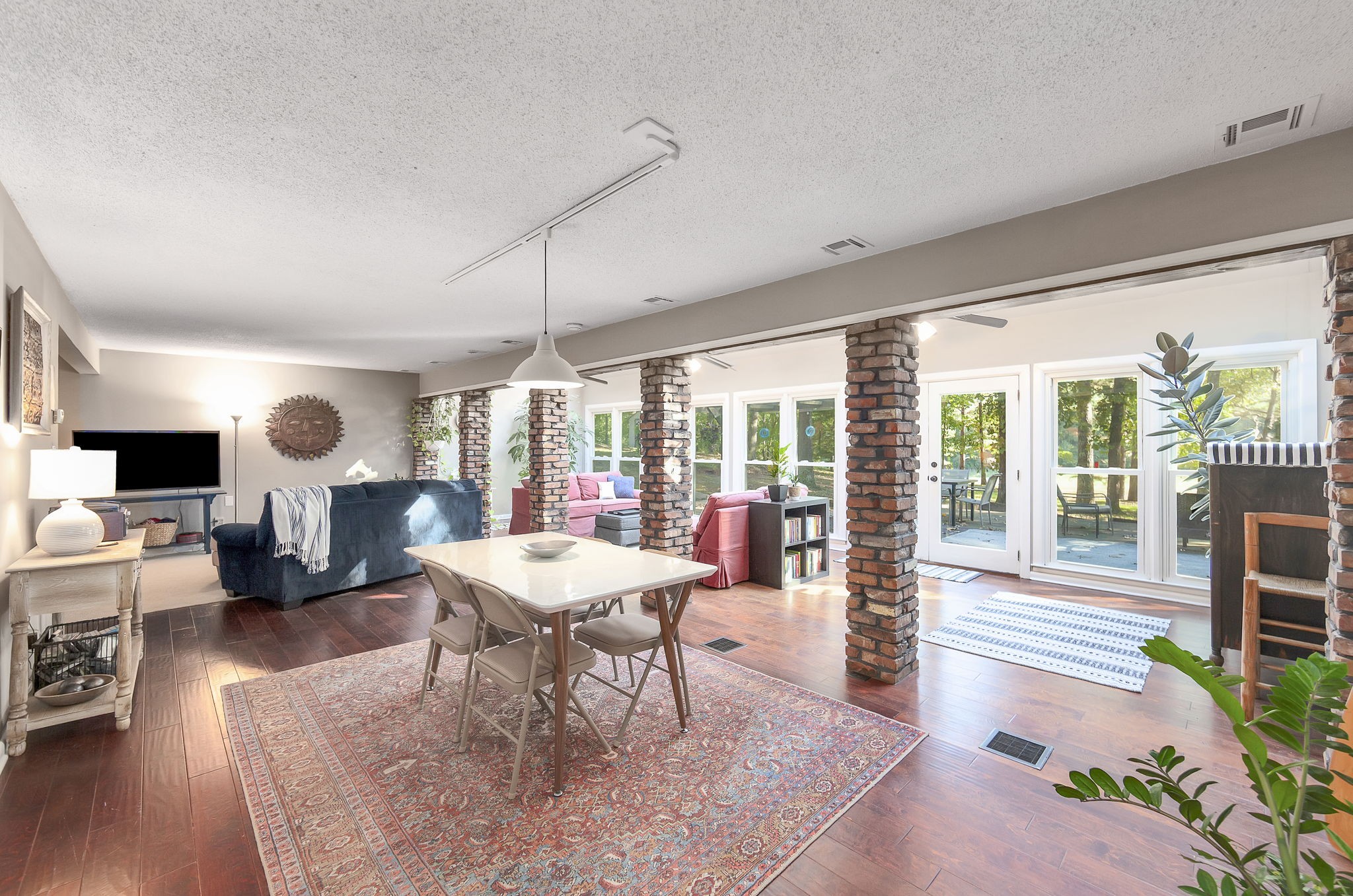 66 Northshore Dr
