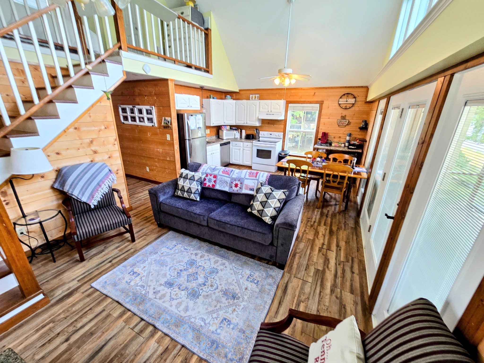 865 Arnold Ln