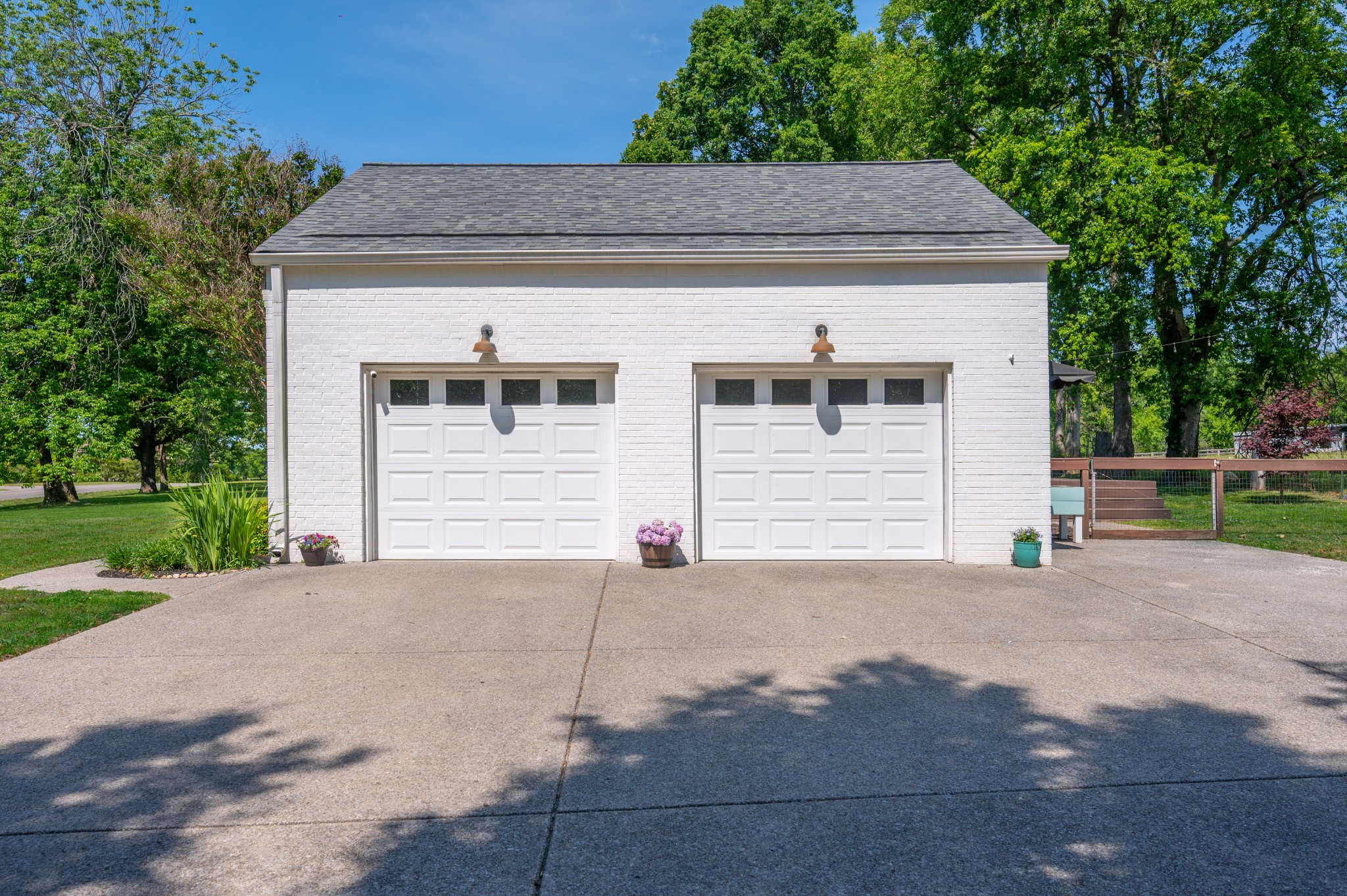 209 Academy Rd