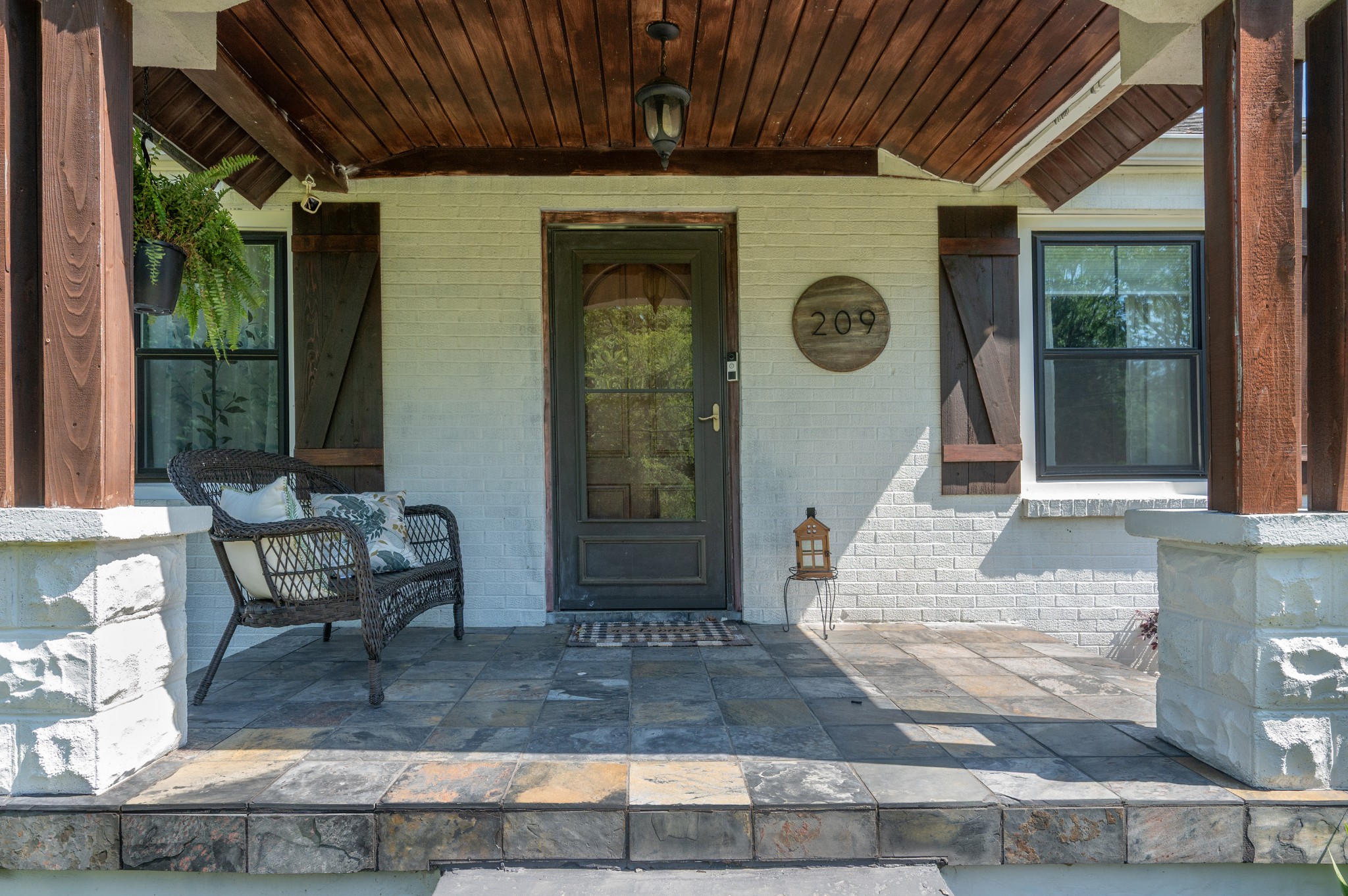 209 Academy Rd