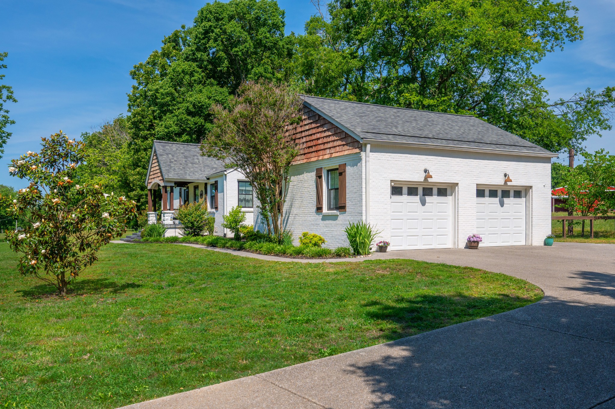 209 Academy Rd