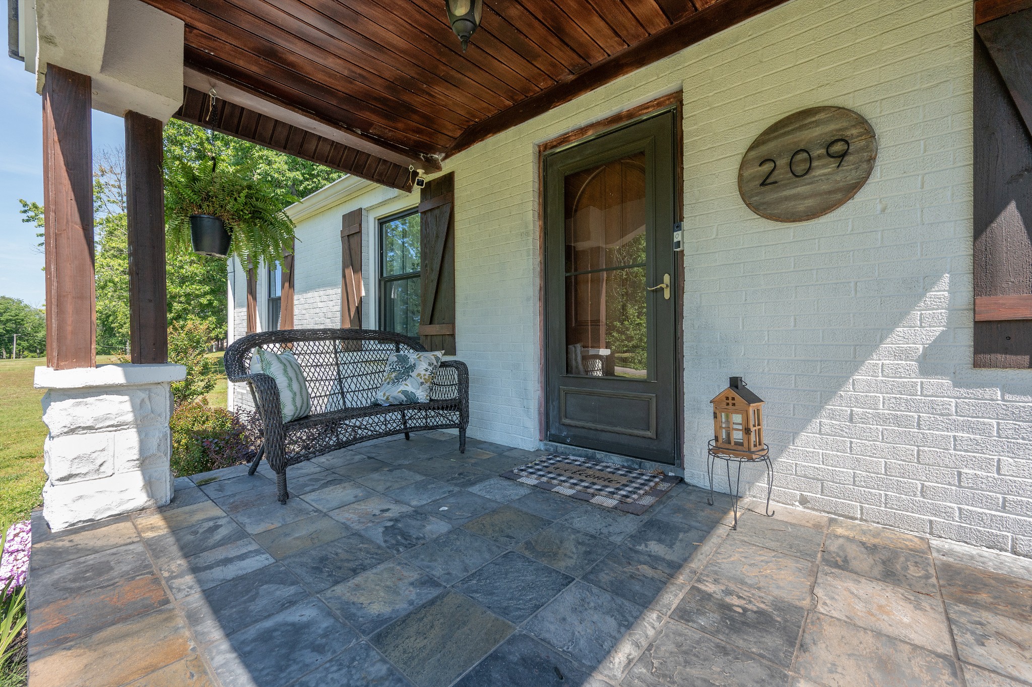 209 Academy Rd