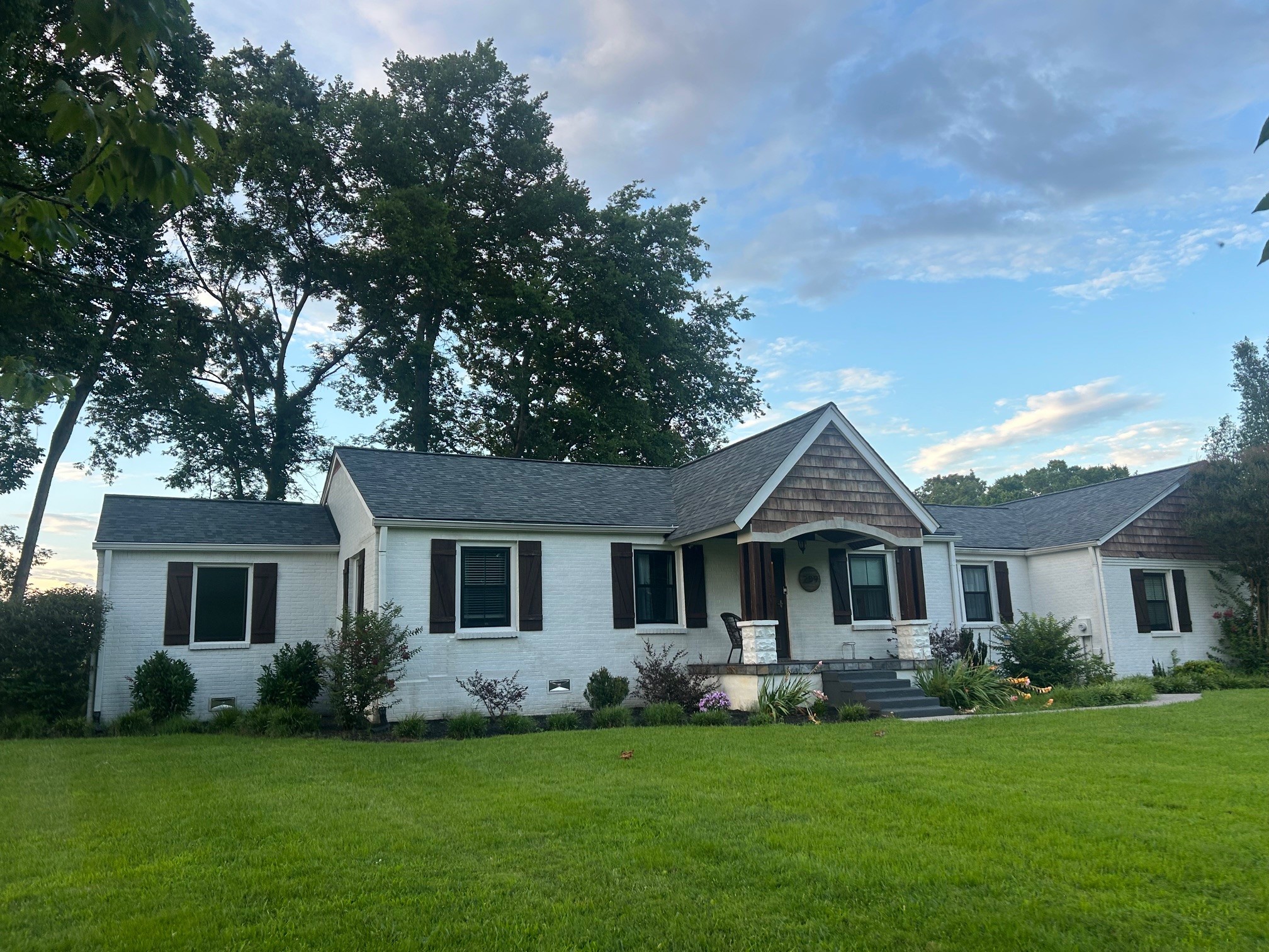 209 Academy Rd