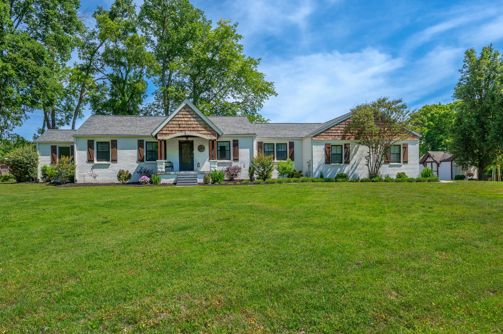 209 Academy Rd