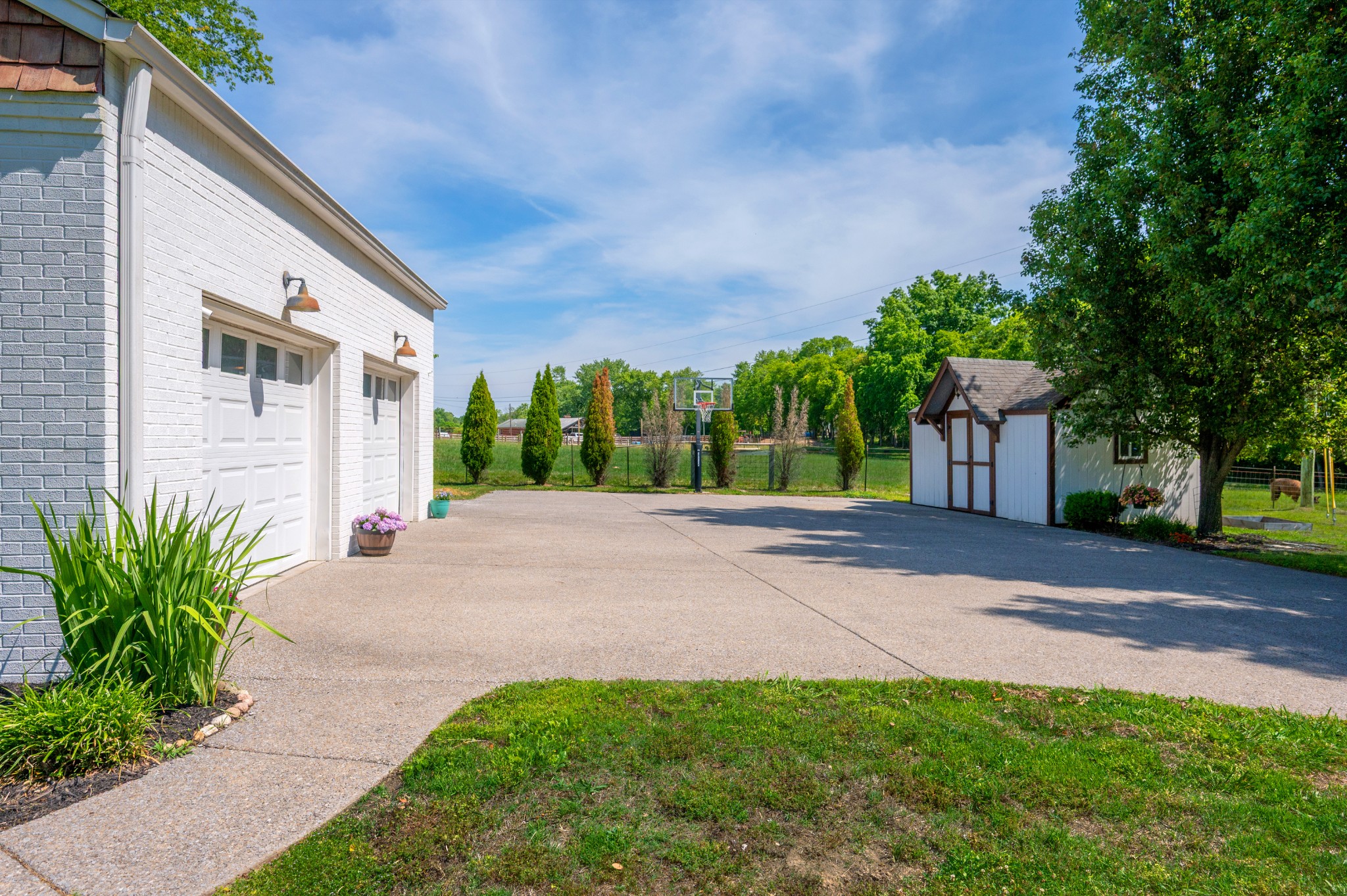 209 Academy Rd