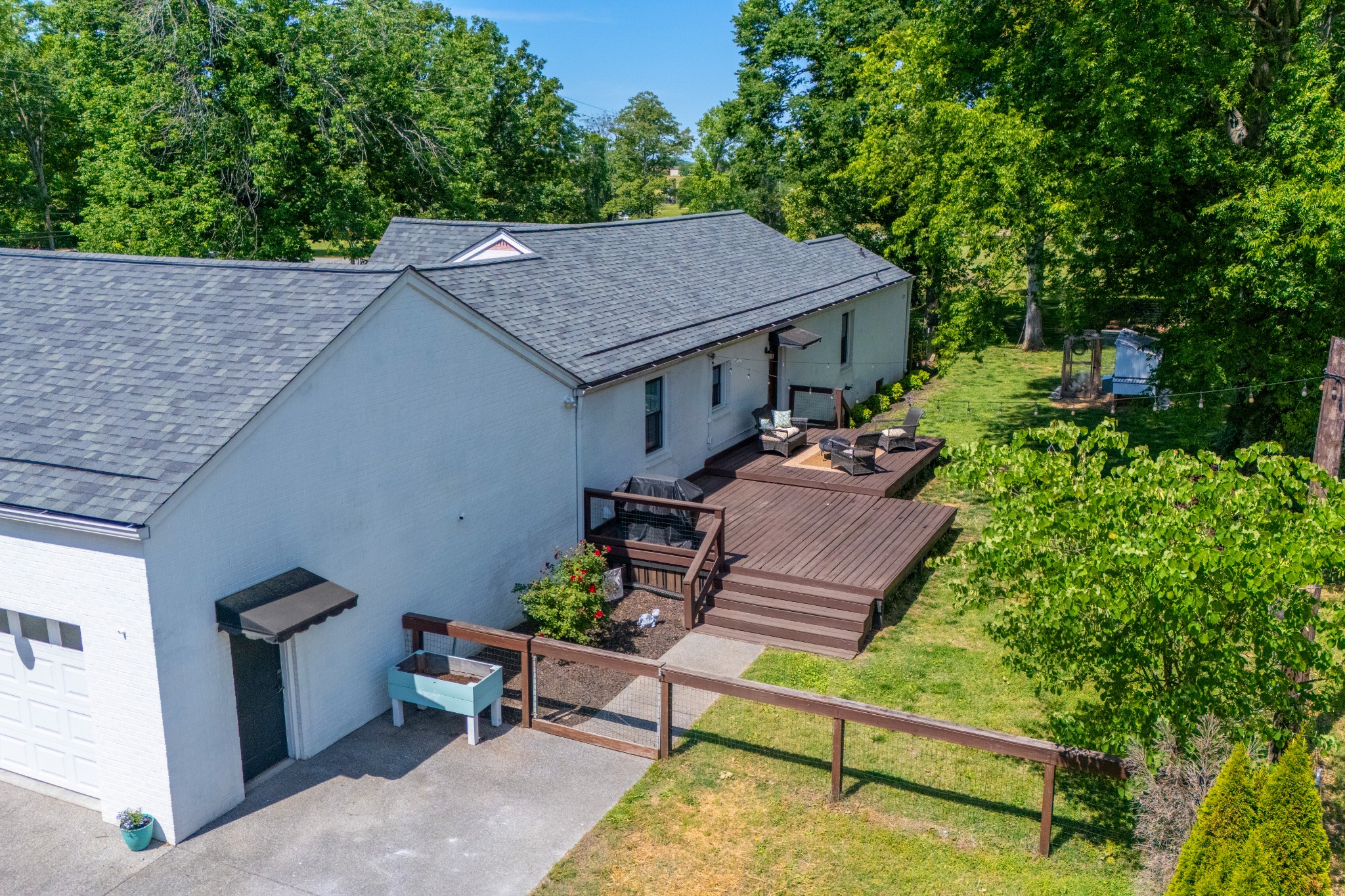209 Academy Rd