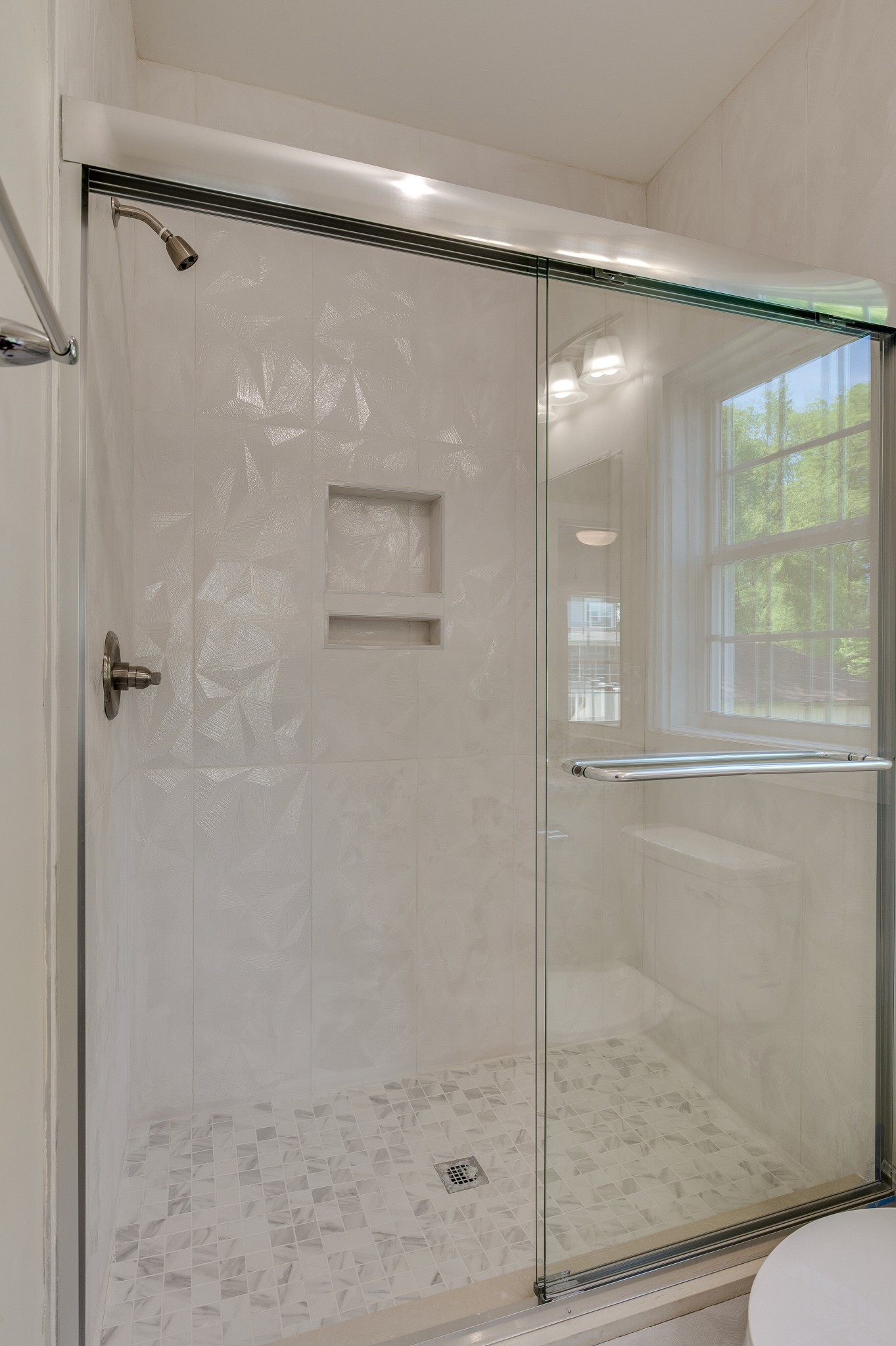 6204 Morrow Rd Unit: B