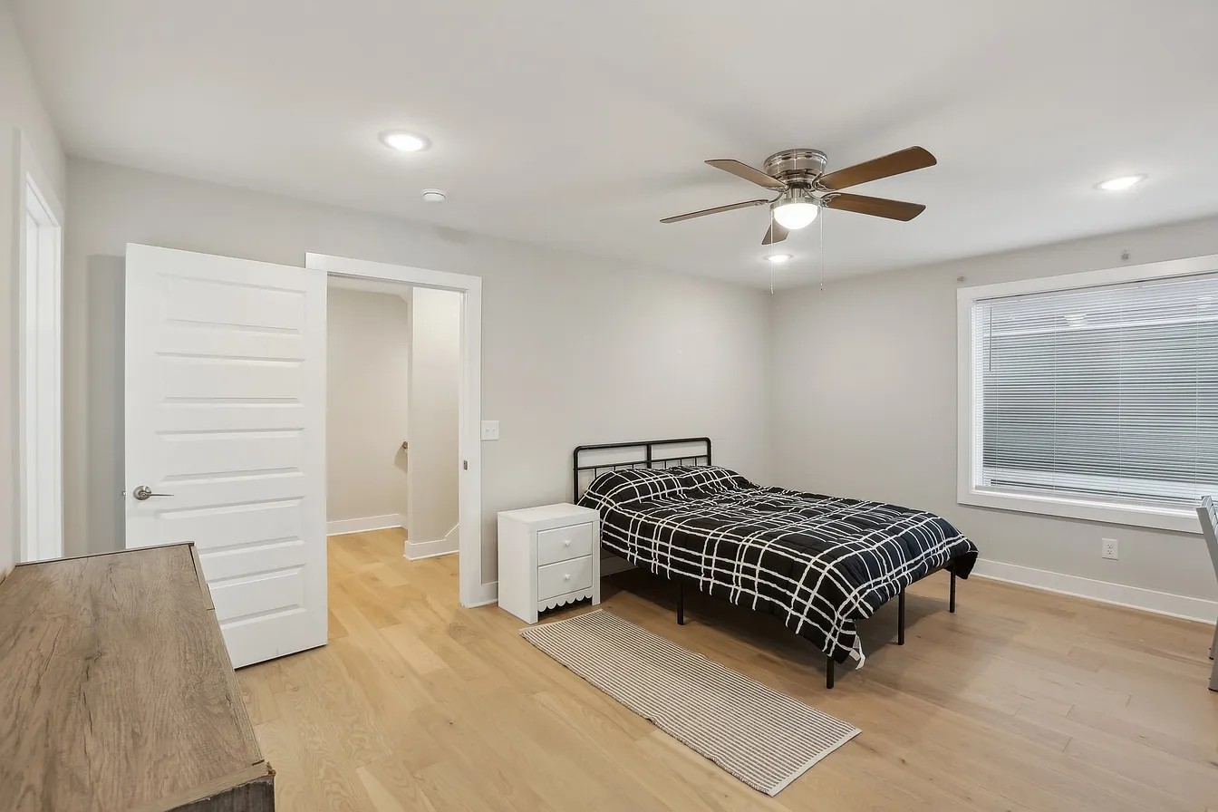 6206 Morrow Rd Unit: B