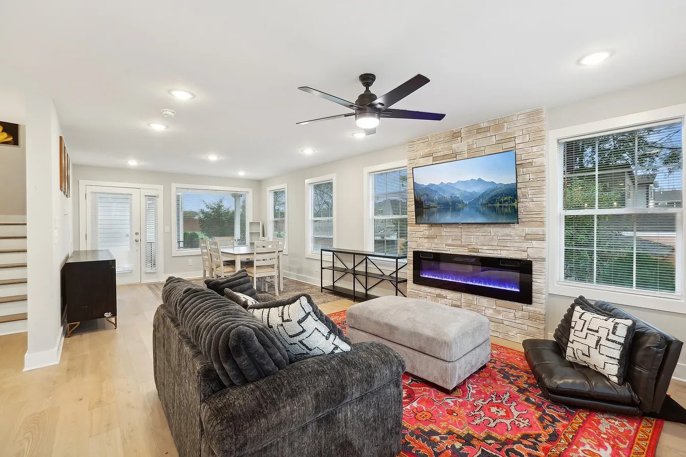 6206 Morrow Rd Unit: B