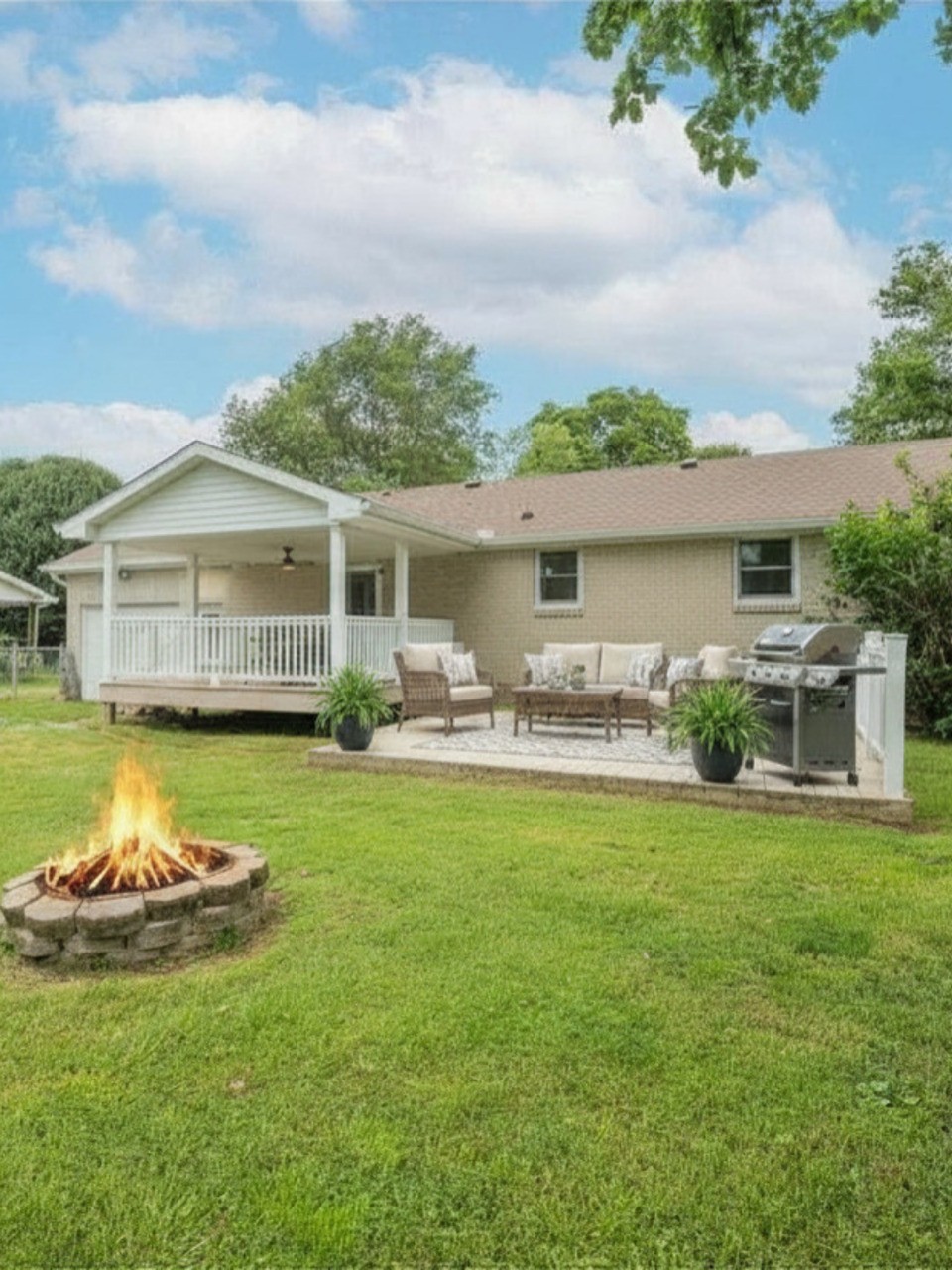 309 Peggy Dr