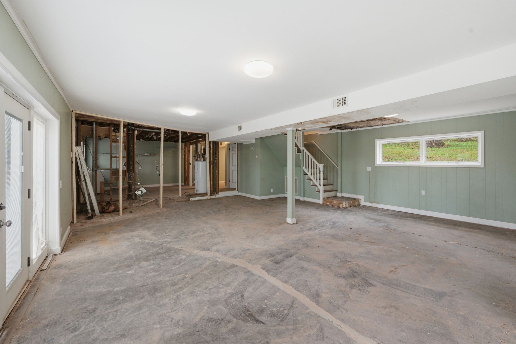 827 Redwood Dr