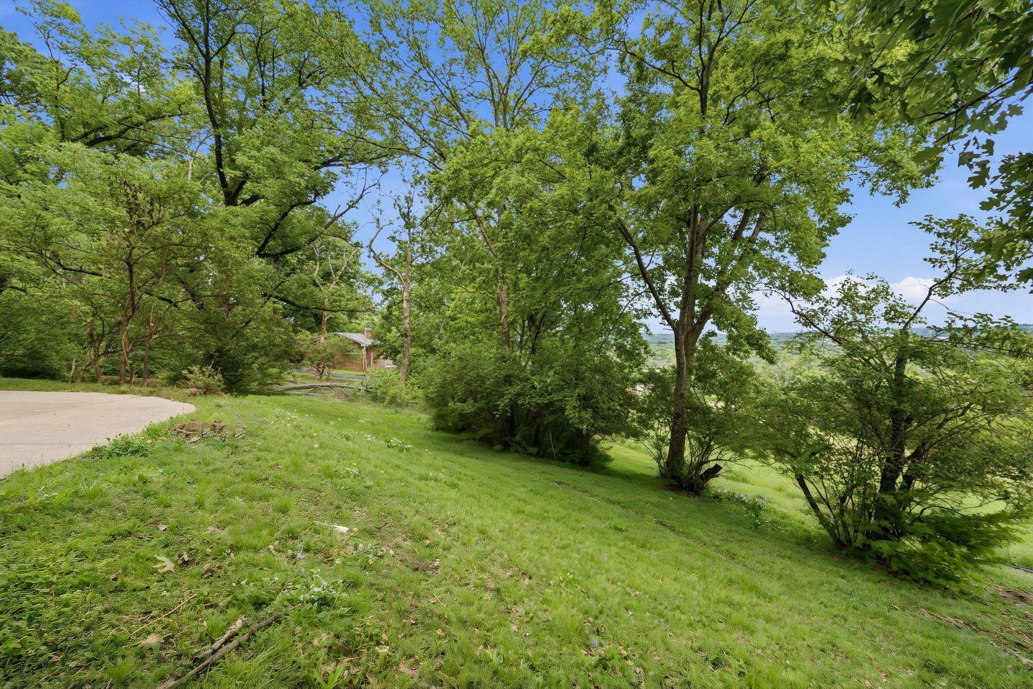827 Redwood Dr