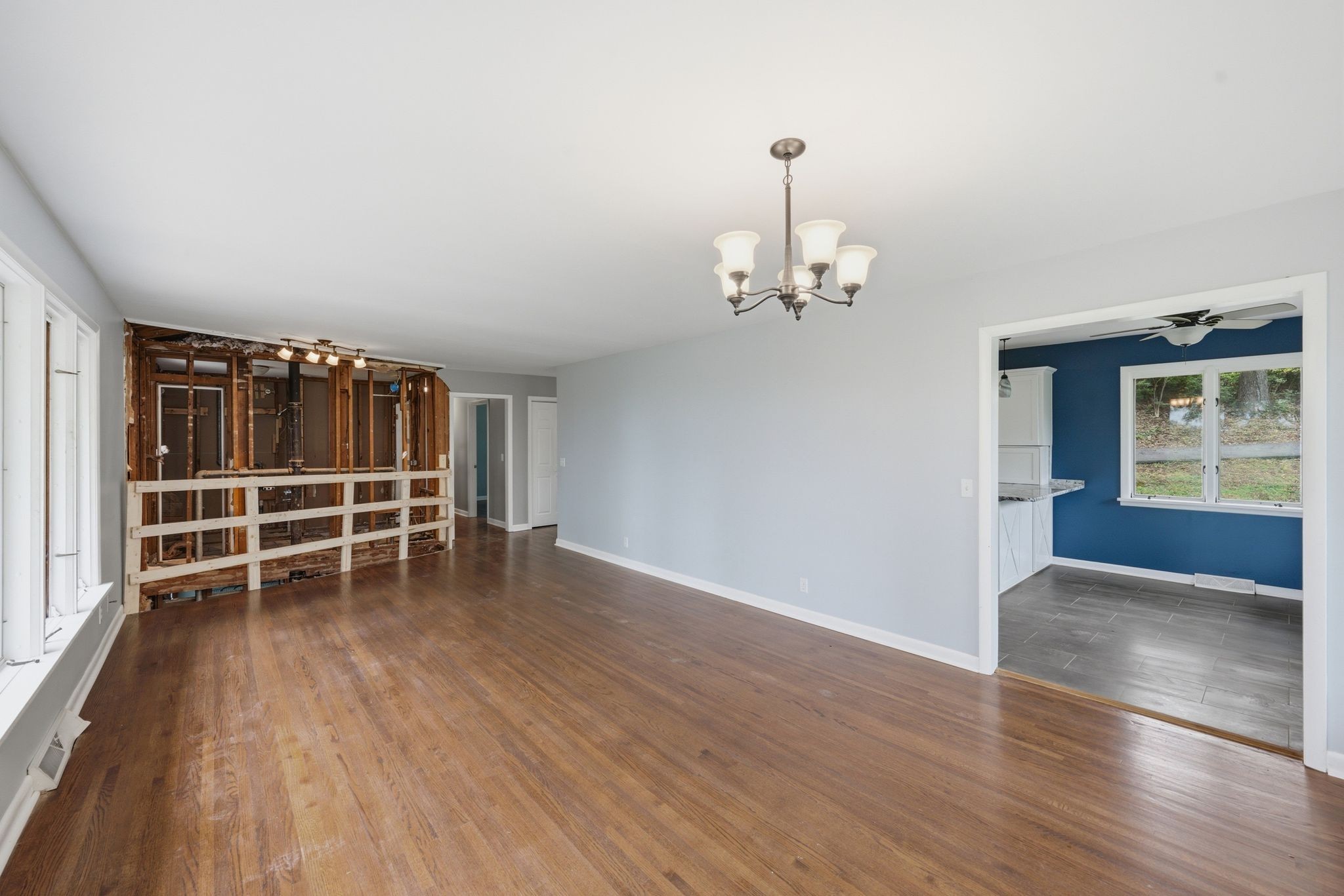 827 Redwood Dr