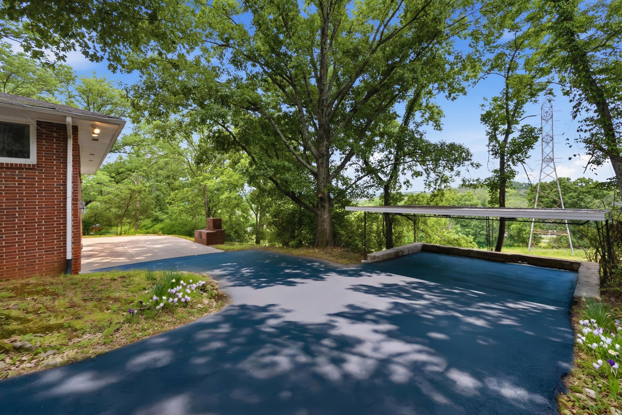 827 Redwood Dr
