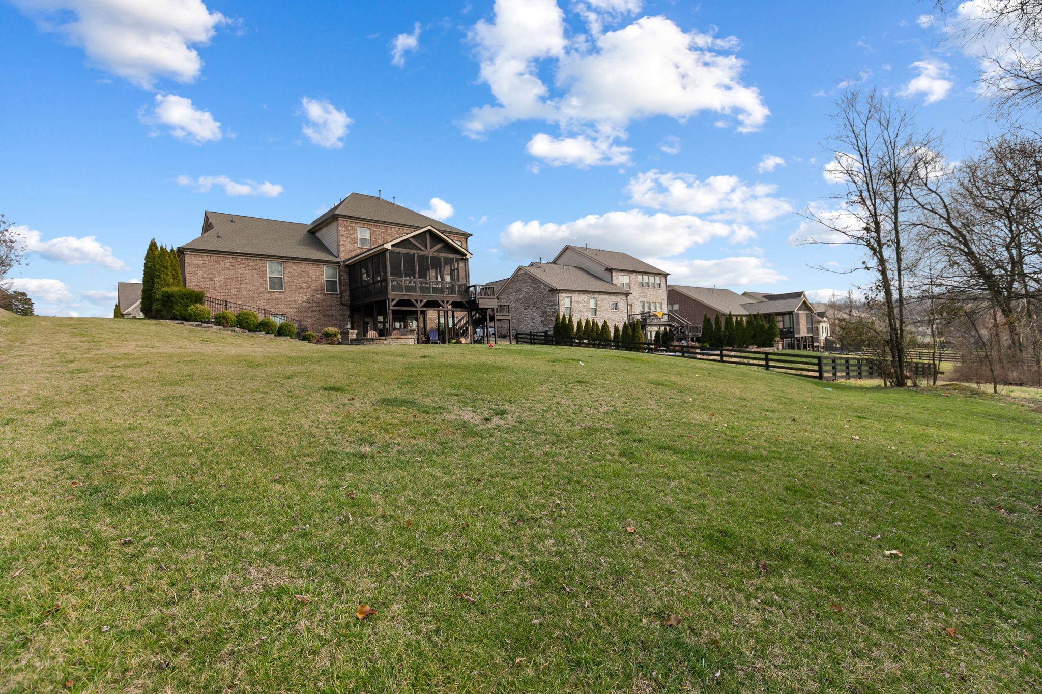6729 Falls Ridge Ln