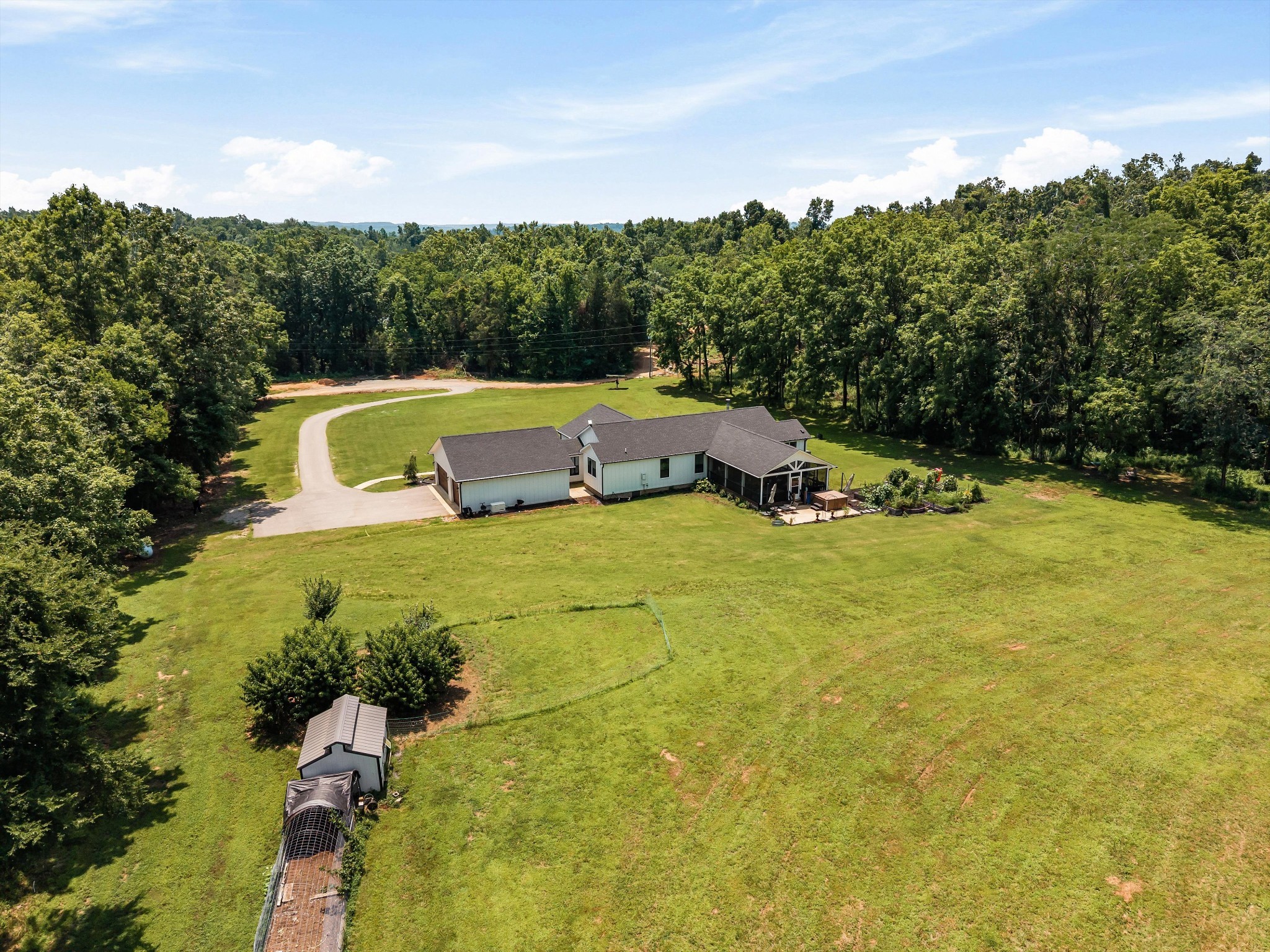 900 Ed Renfroe Cir